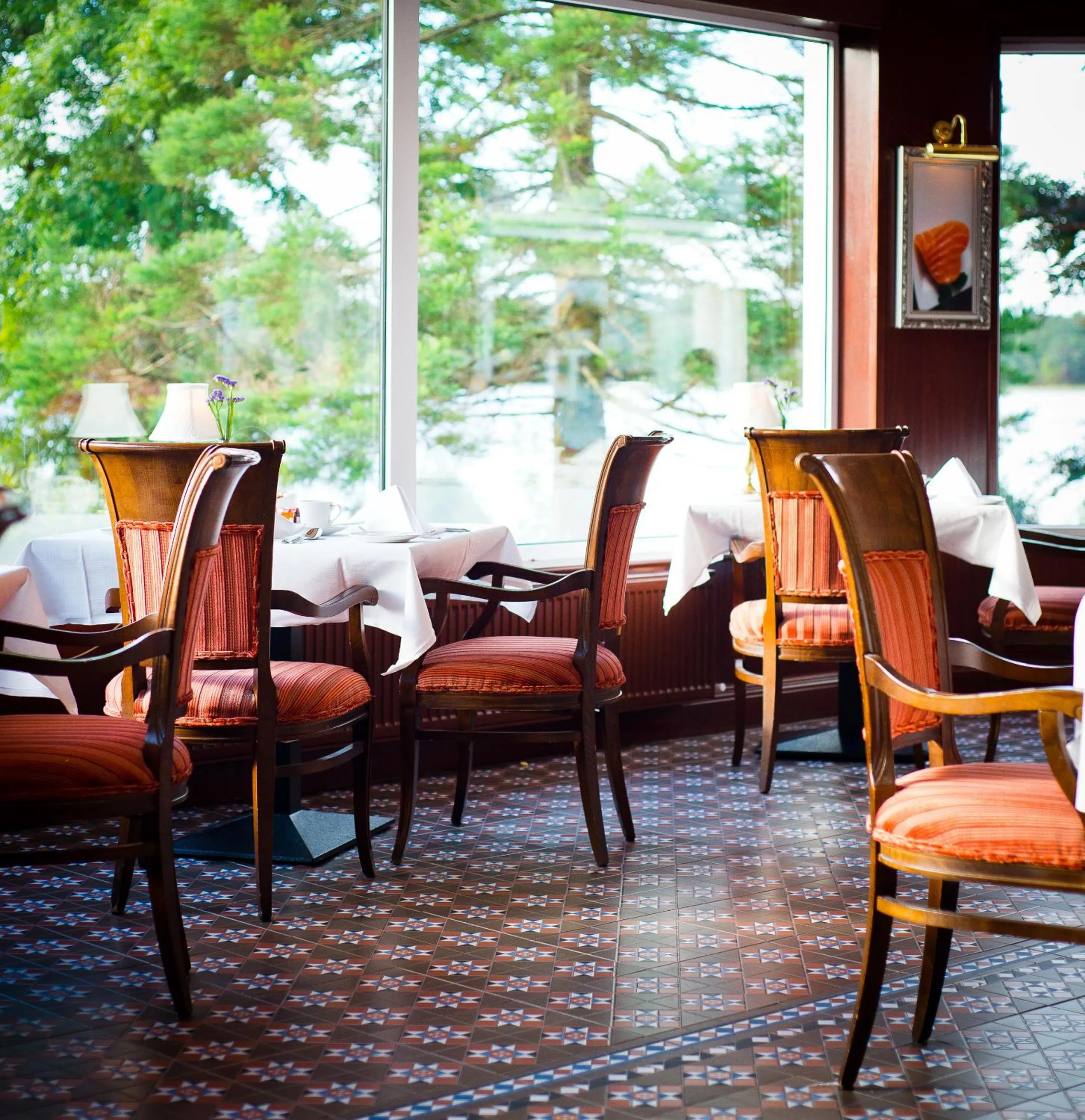 Restaurant/places to eat in Harvey's Point