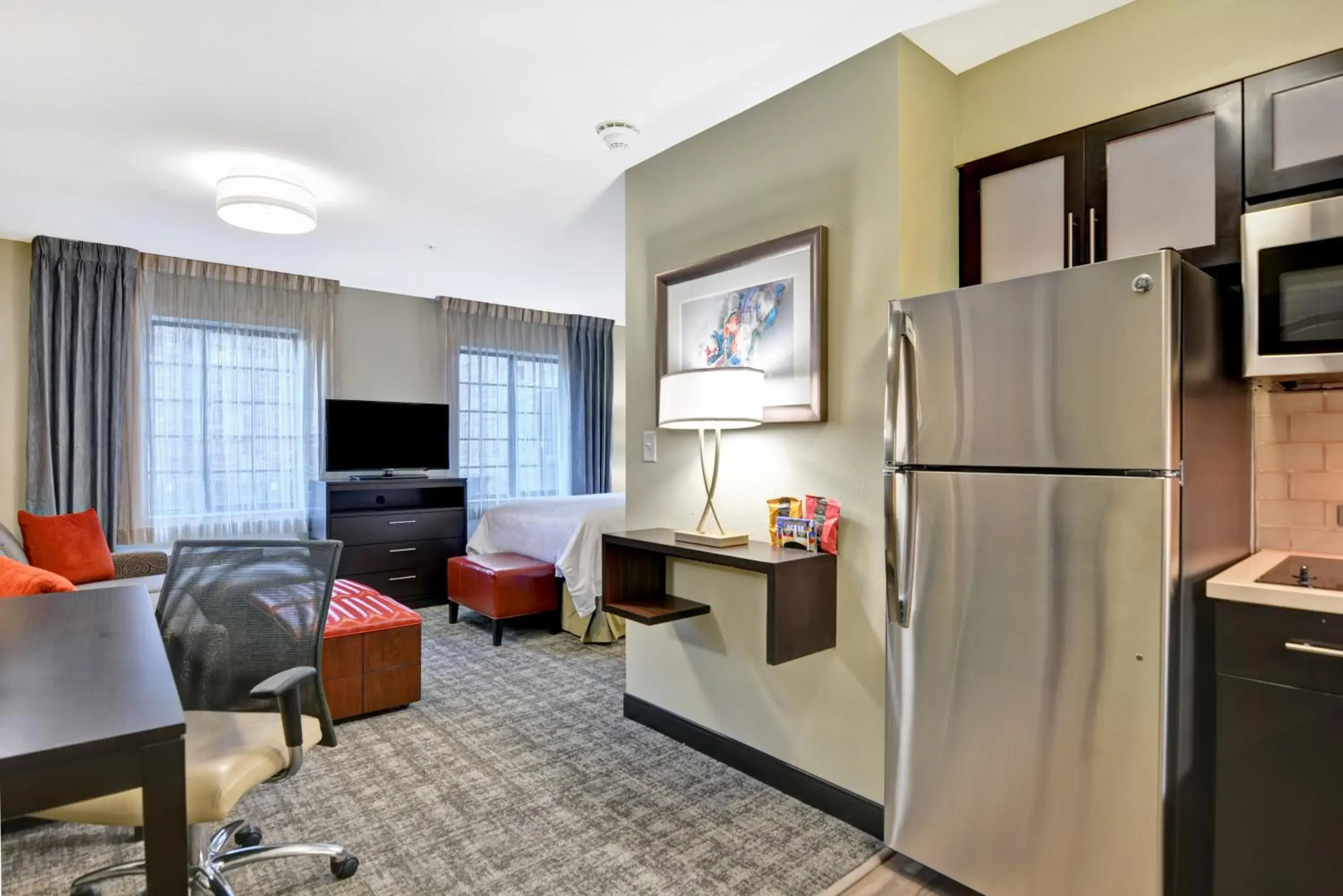 Queen Studio Suite with Bath Tub - Mobility Accessible - Non-Smoking in Staybridge Suites Mt Juliet - Nashville Area by IHG Queen Studio Suite with Bath Tub - Mobility Accessible - Non-Smoking in Staybridge Suites Mt Juliet - Nashville Area by IHG