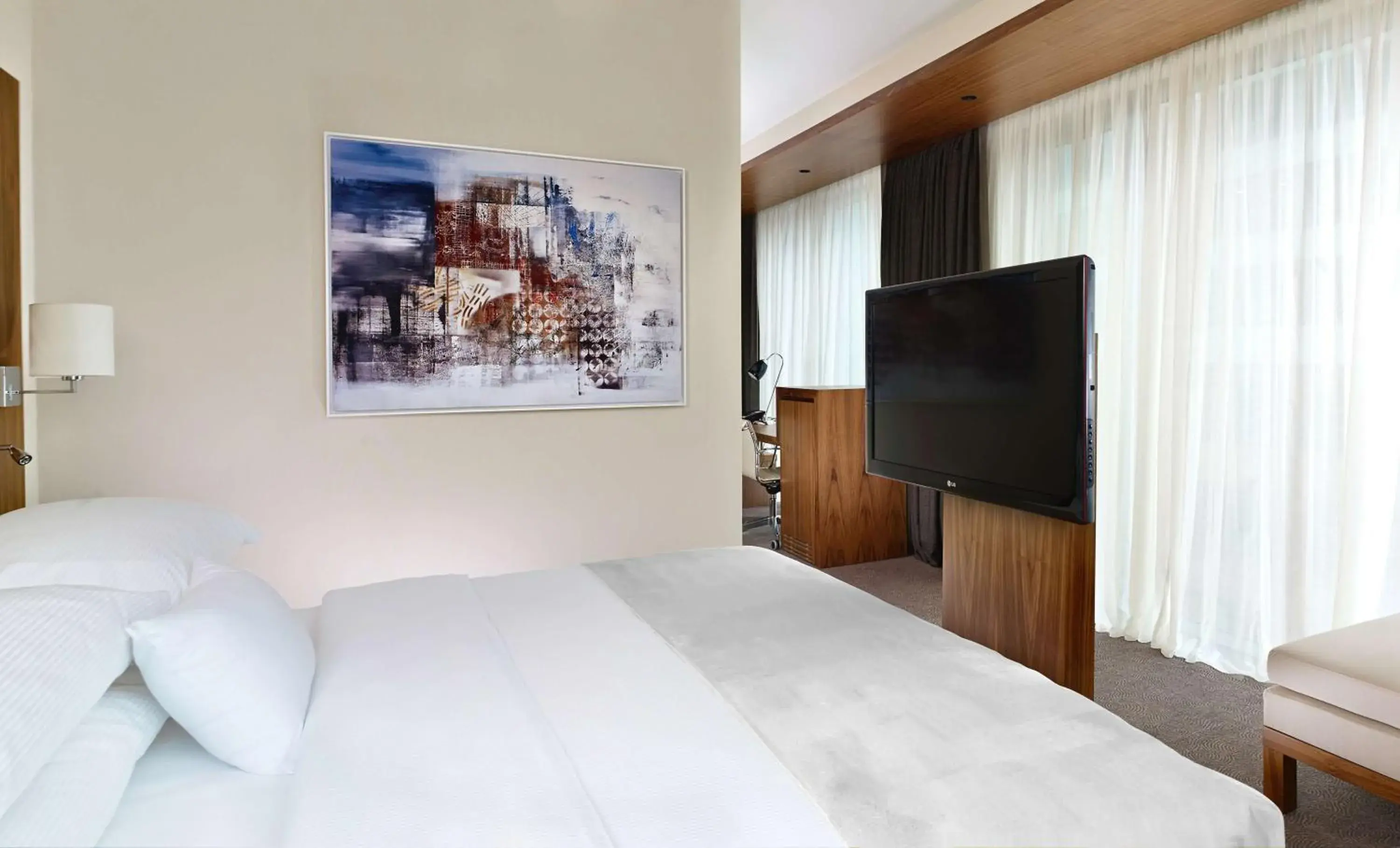 Superior King Room in DoubleTree by Hilton Zagreb Superior King Room in DoubleTree by Hilton Zagreb