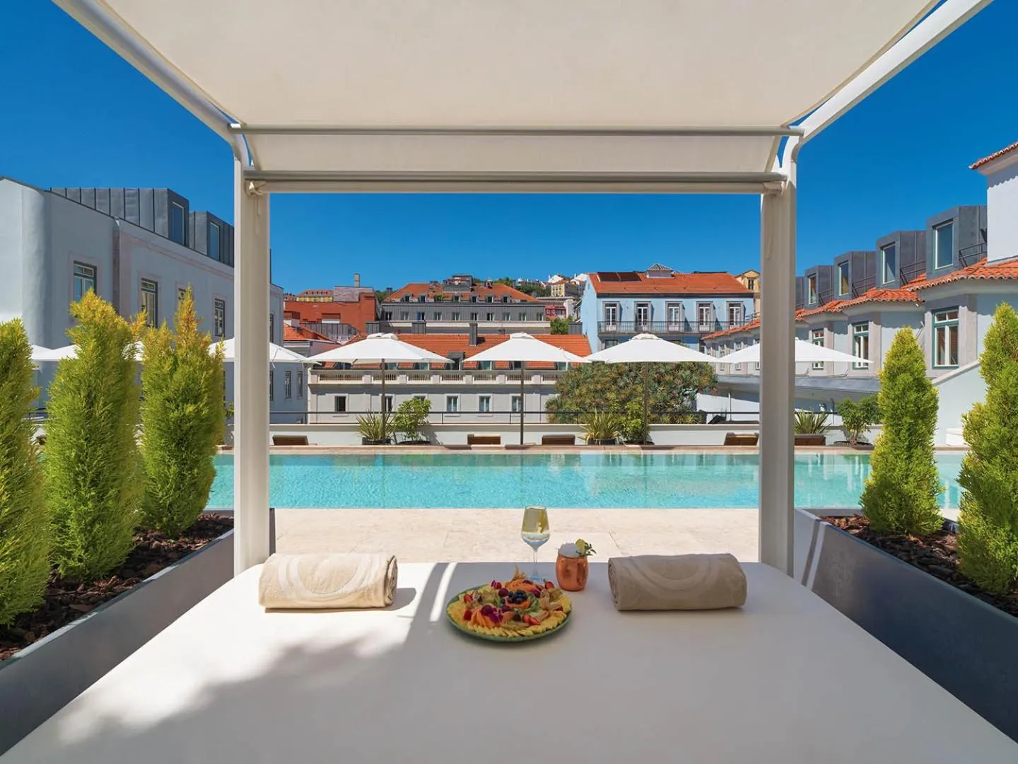 Swimming pool in The One Palácio da Anunciada