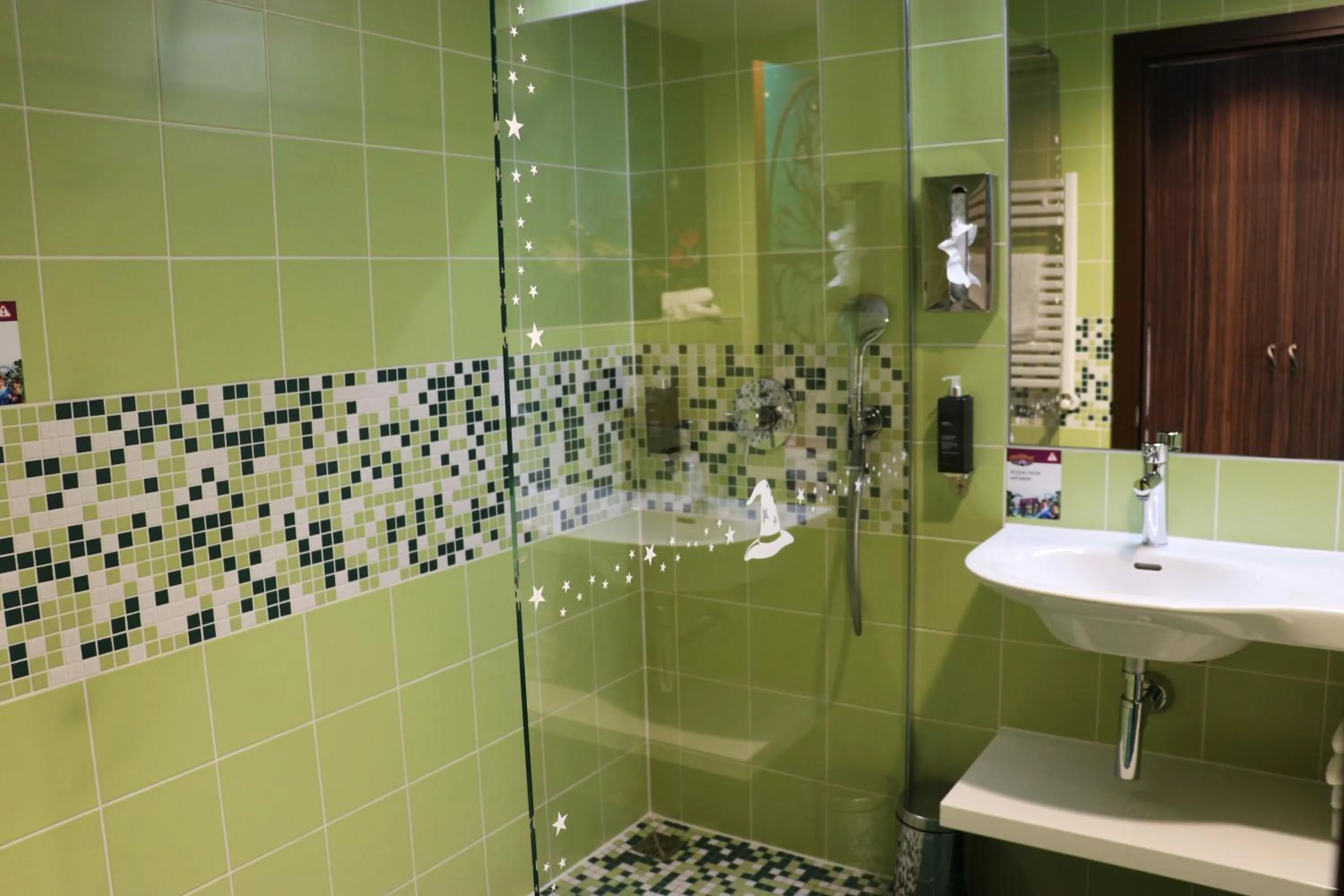 Shower in Gardaland Magic Hotel