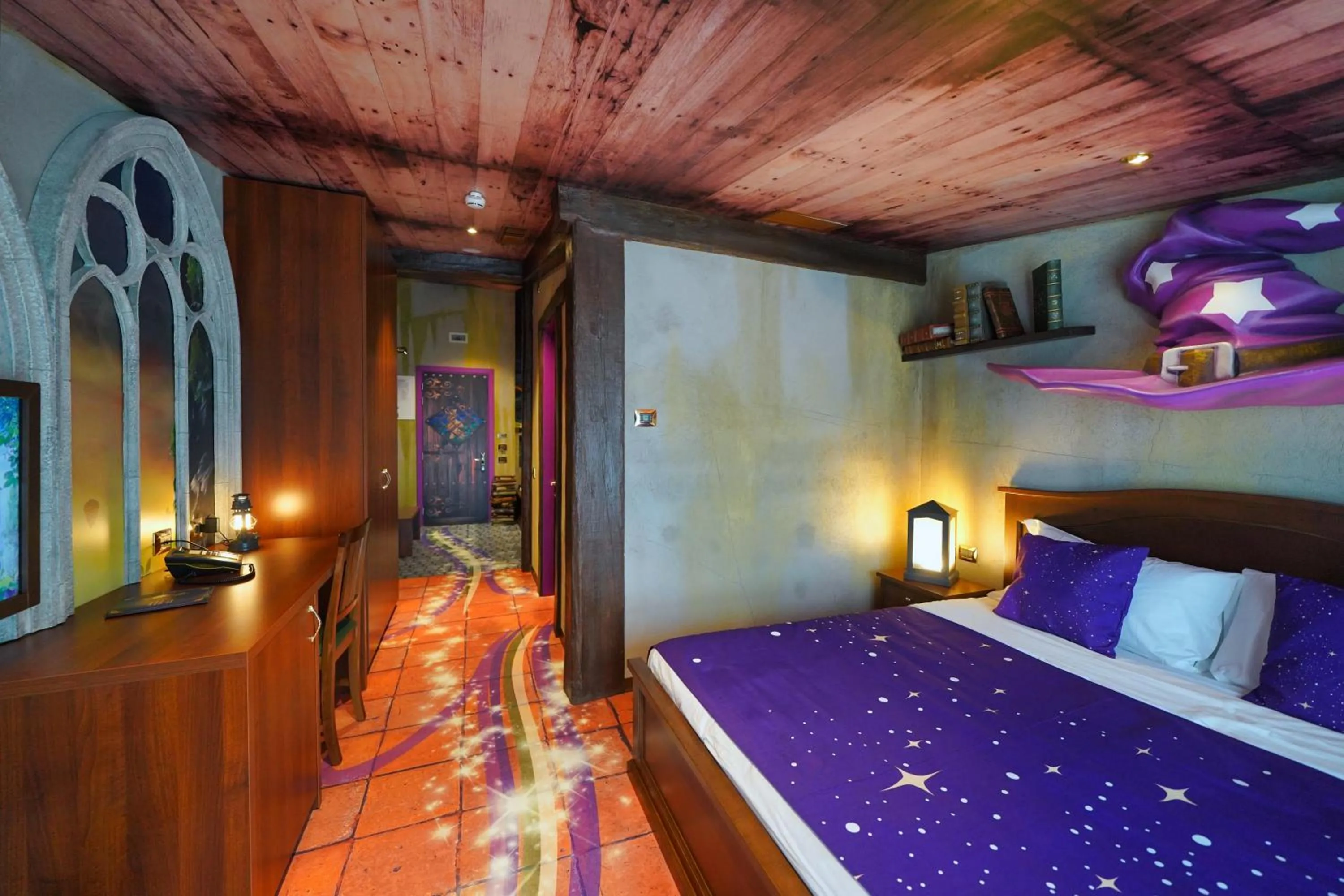 Bedroom, Bed in Gardaland Magic Hotel