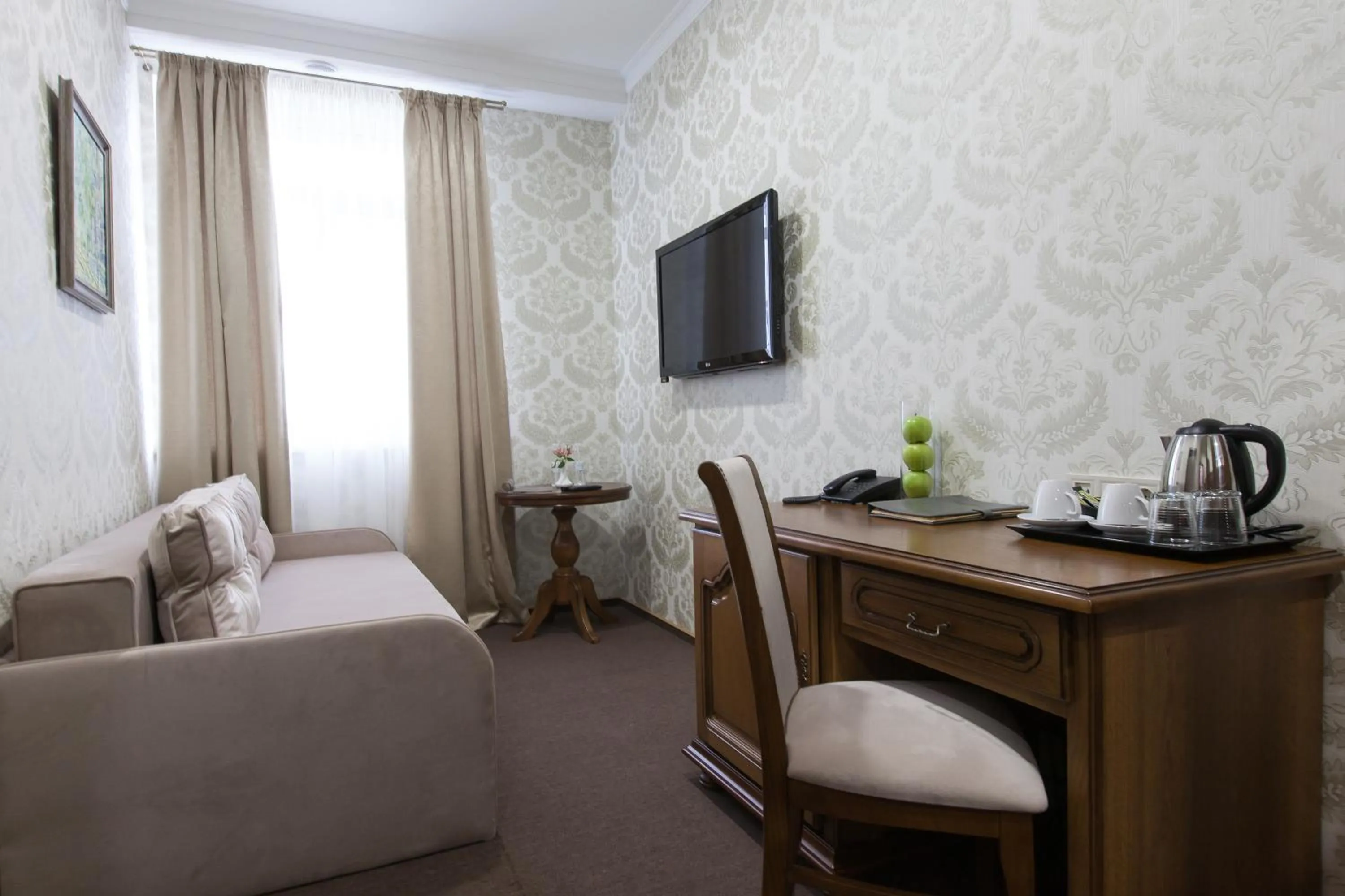 TV and multimedia, Bed in West Park Hotel