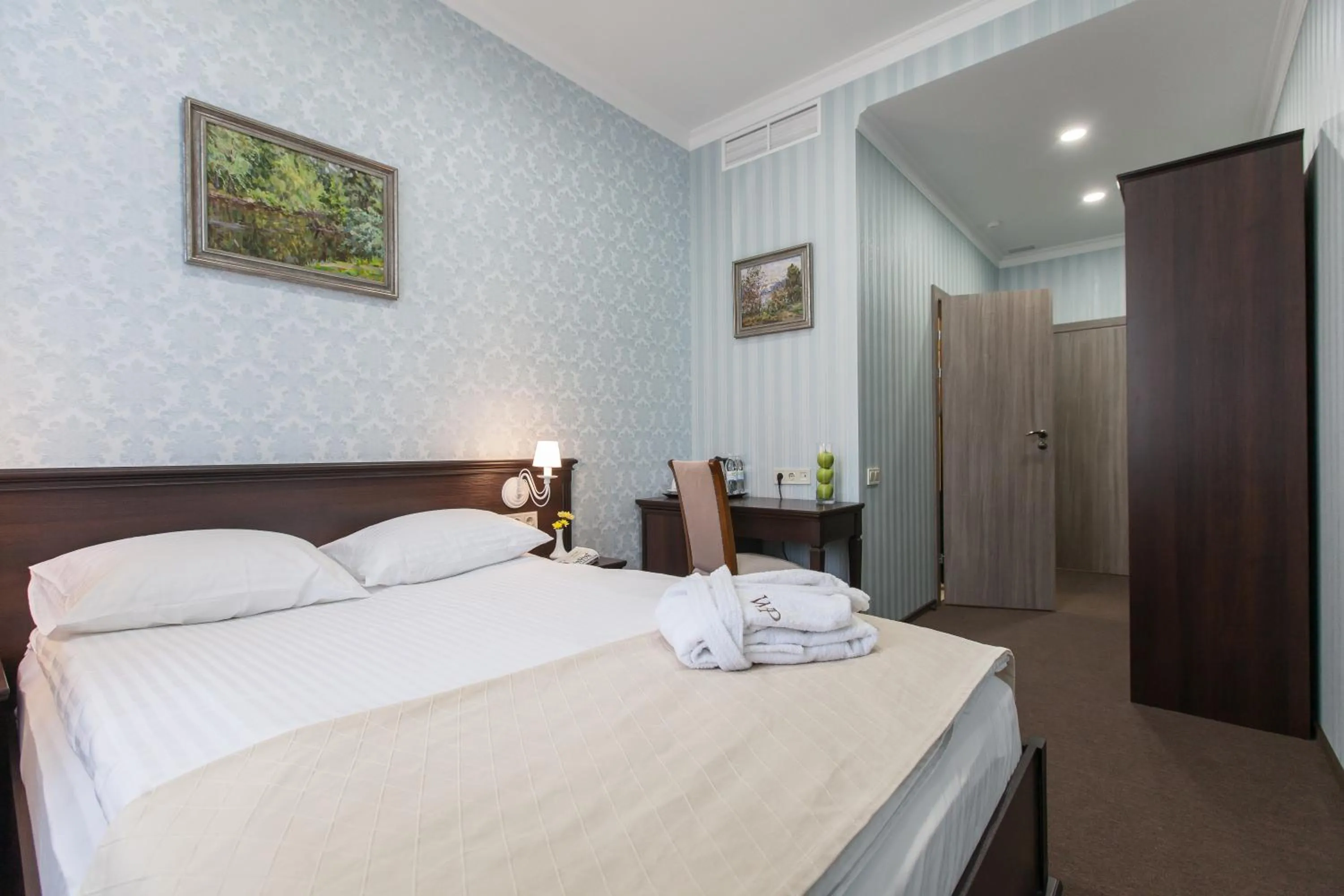 Coffee/tea facilities, Bed in West Park Hotel