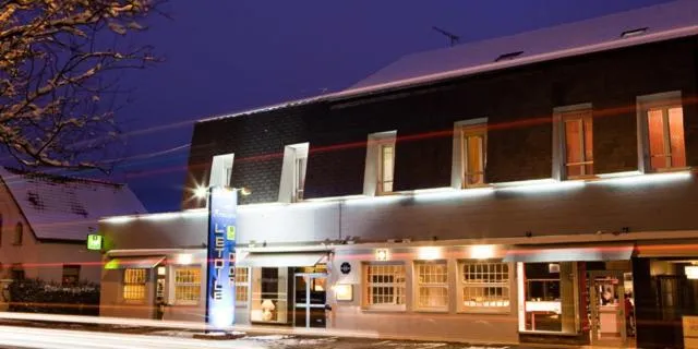 Property building in L'Etoile d'Or