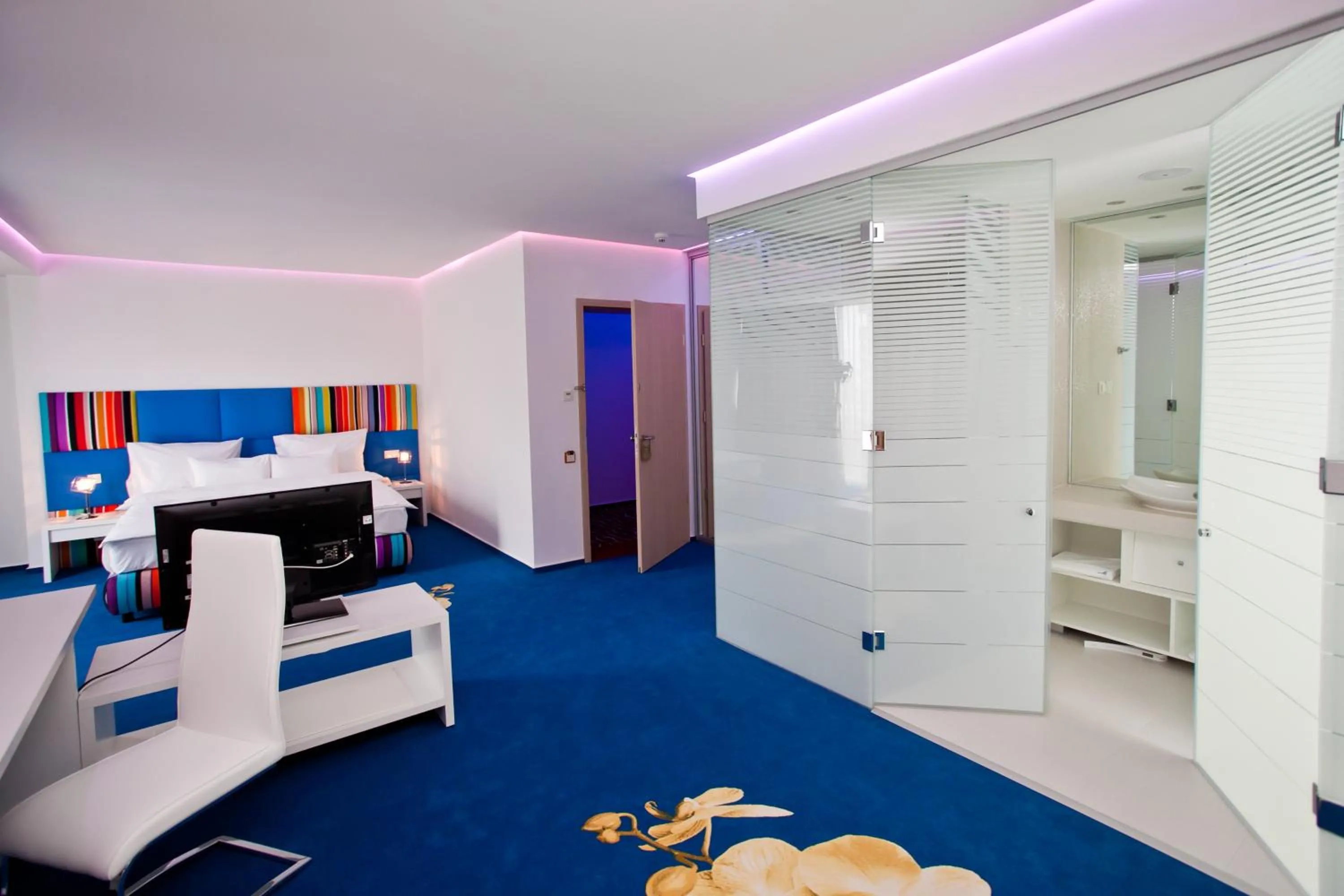 Photo of the whole room, Bed in Marshal Garden Hotel