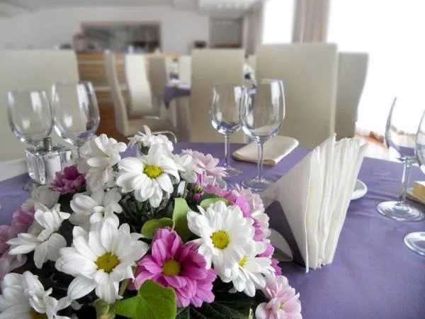 Restaurant/places to eat in Marshal Garden Hotel