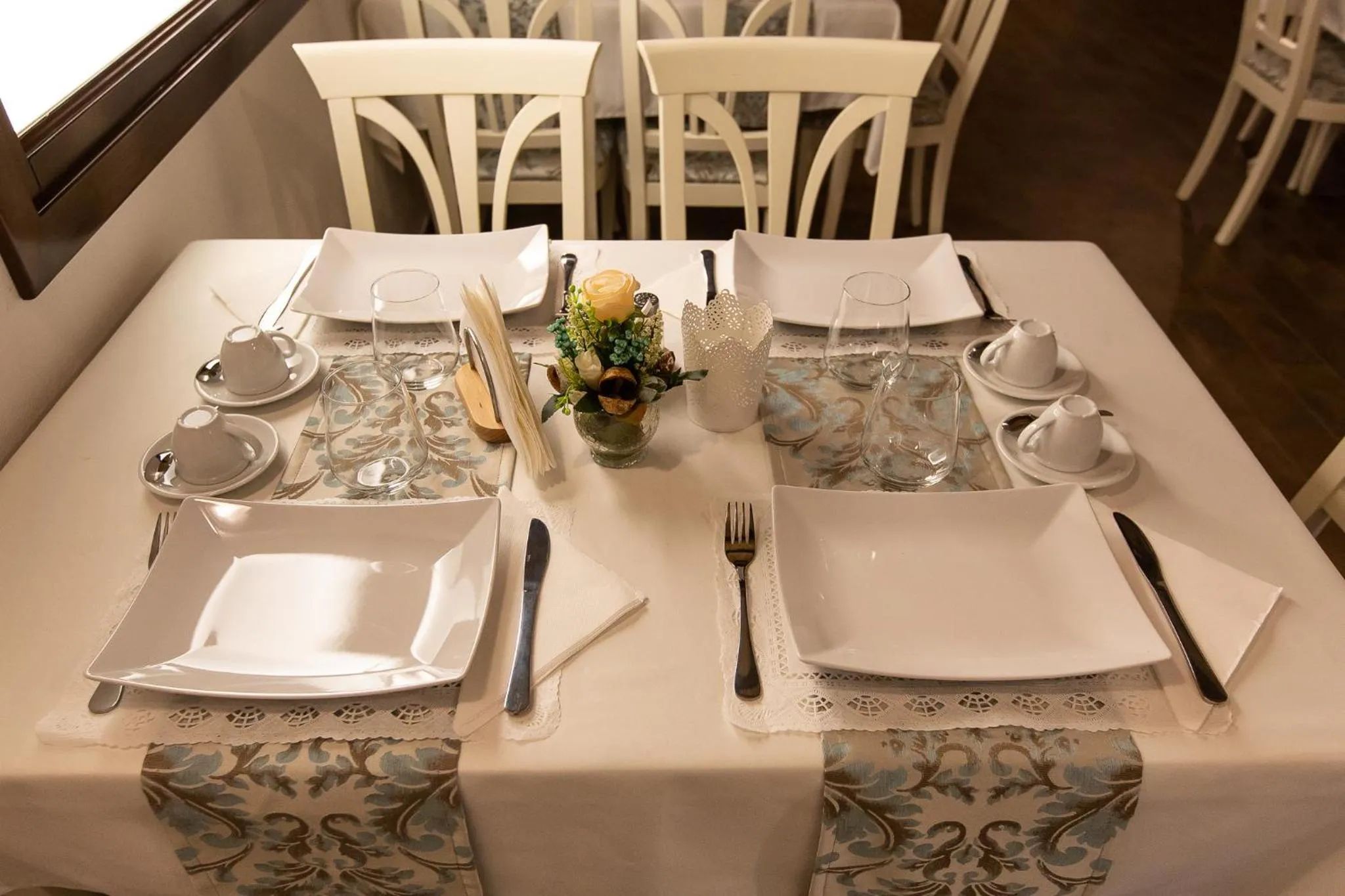 Dining area in Ave, Alba!