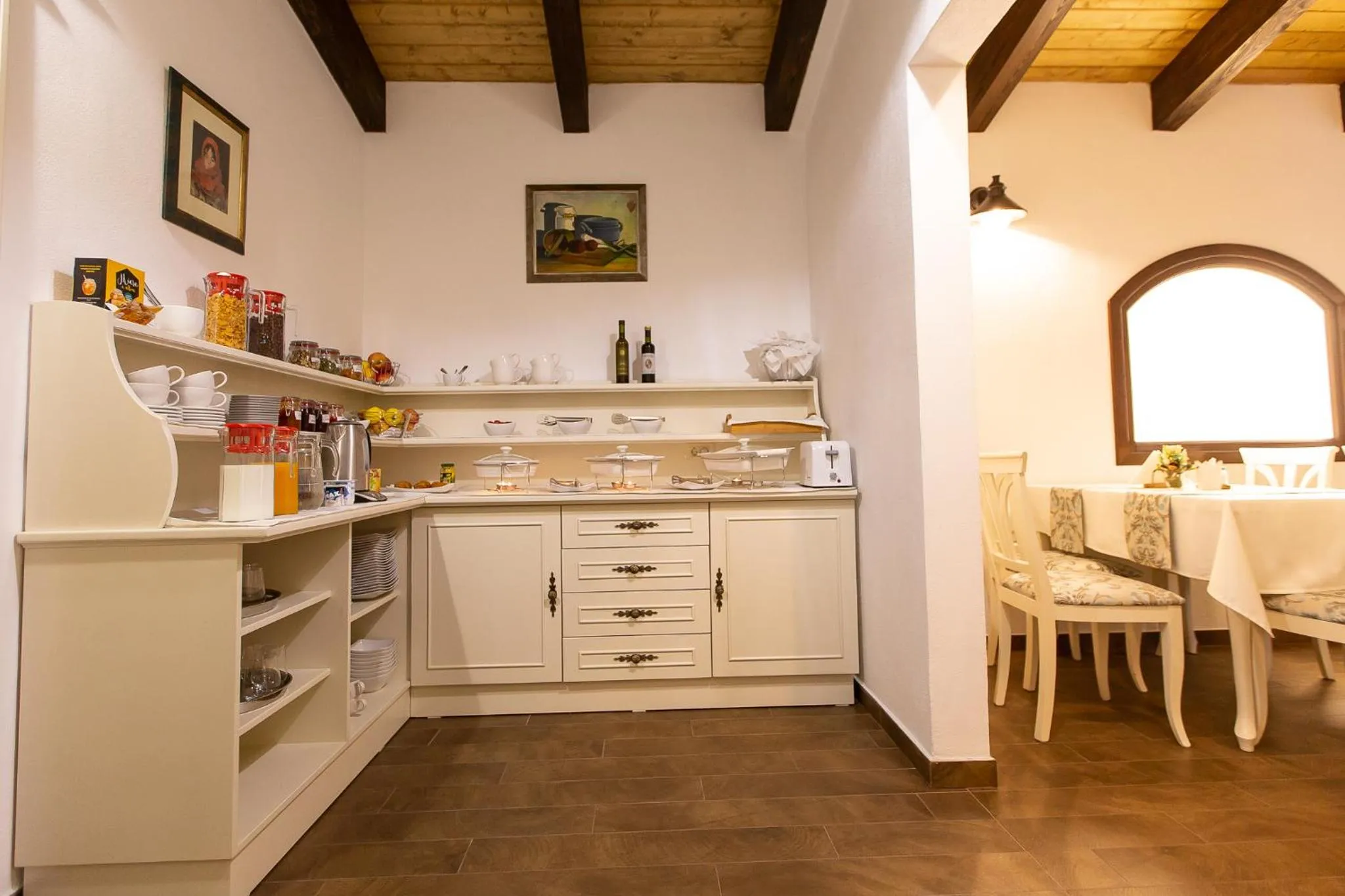 Coffee/tea facilities in Ave, Alba!