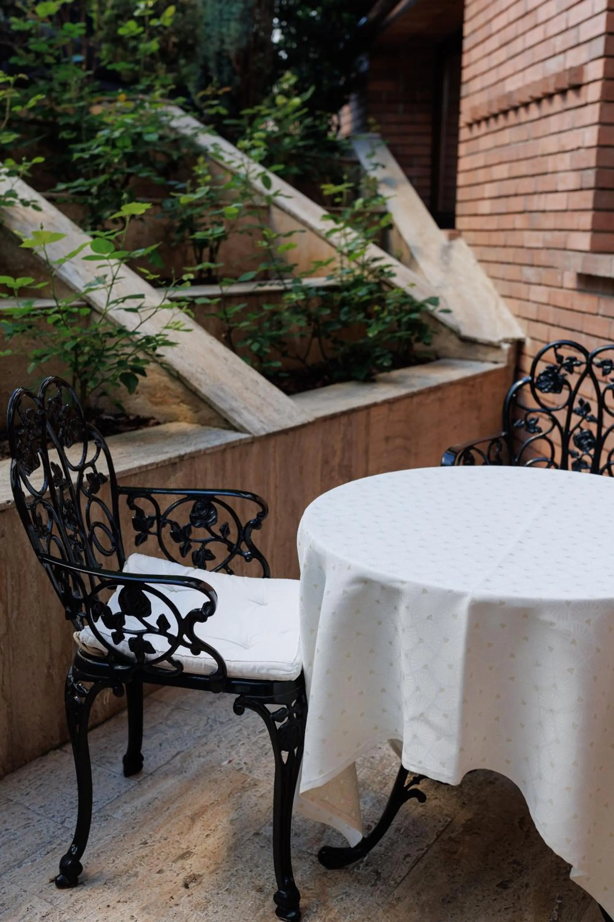 Day in La Maison de Caroline