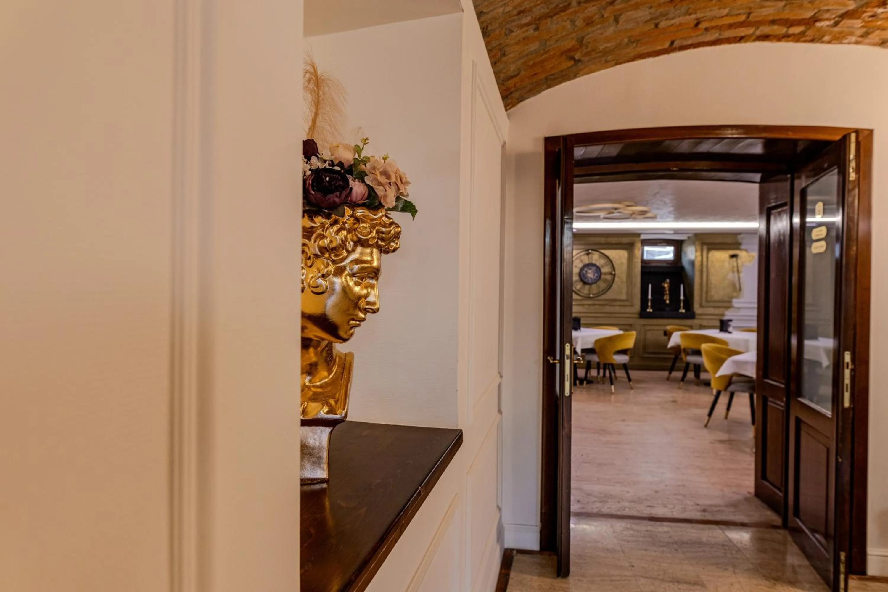 Restaurant/places to eat in La Maison de Caroline