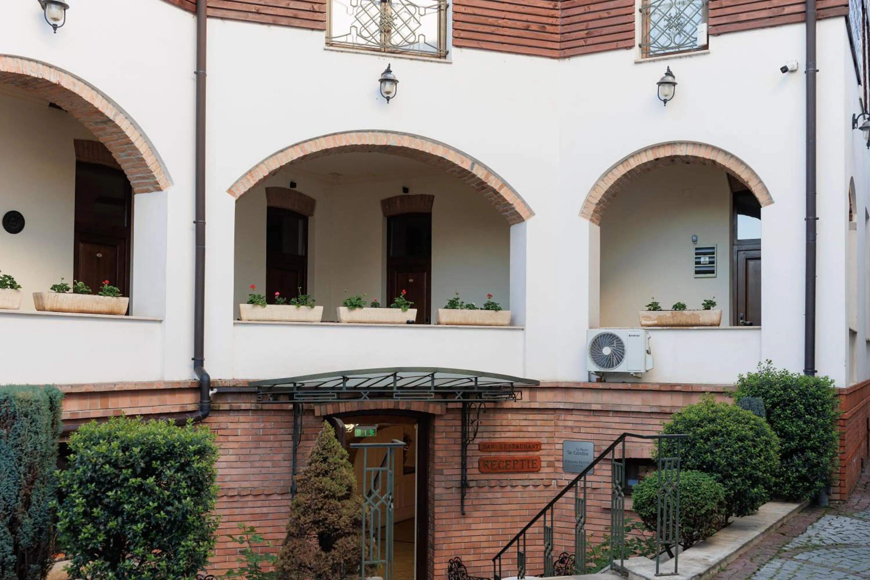 Facade/entrance in La Maison de Caroline