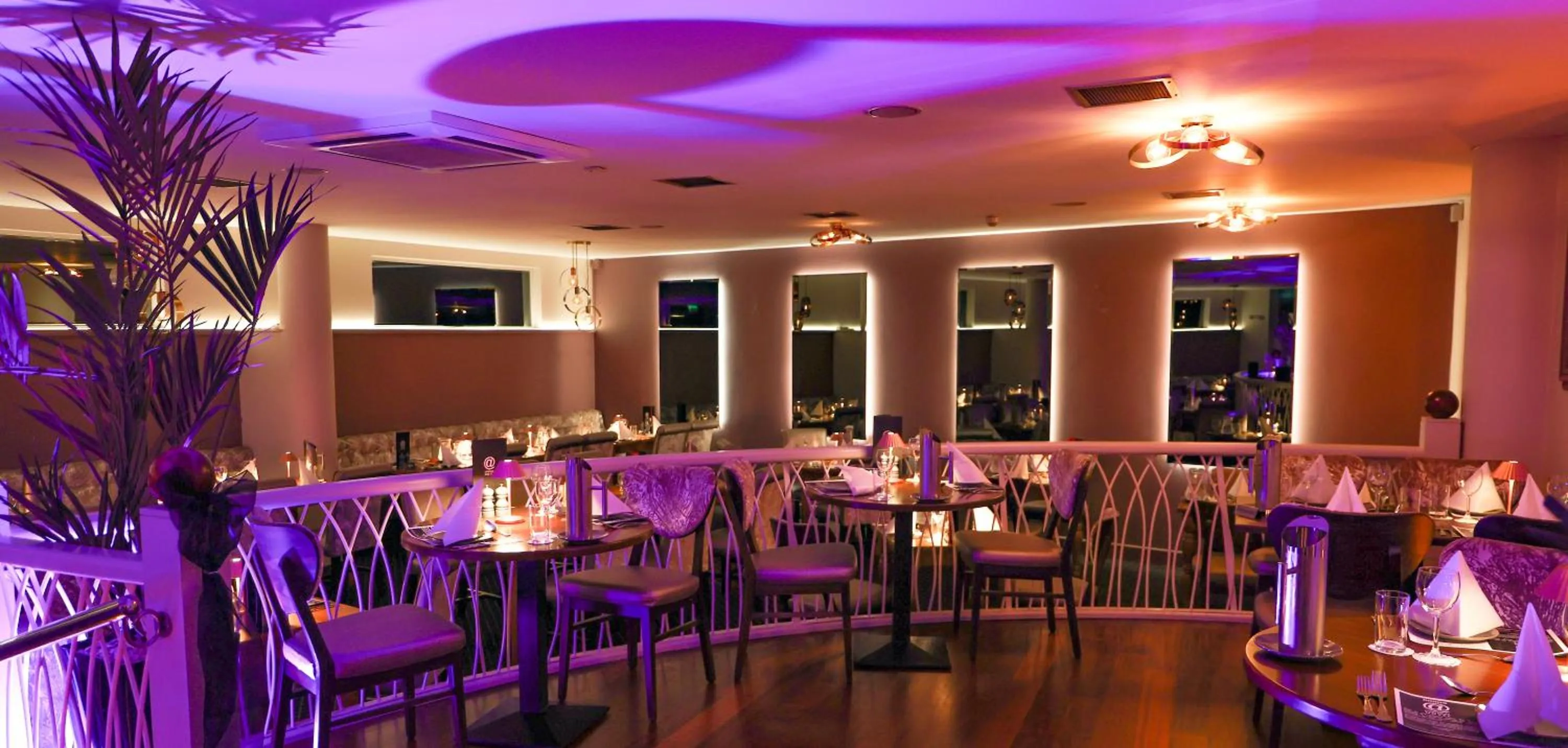 Restaurant/places to eat in Central Hotel Donegal