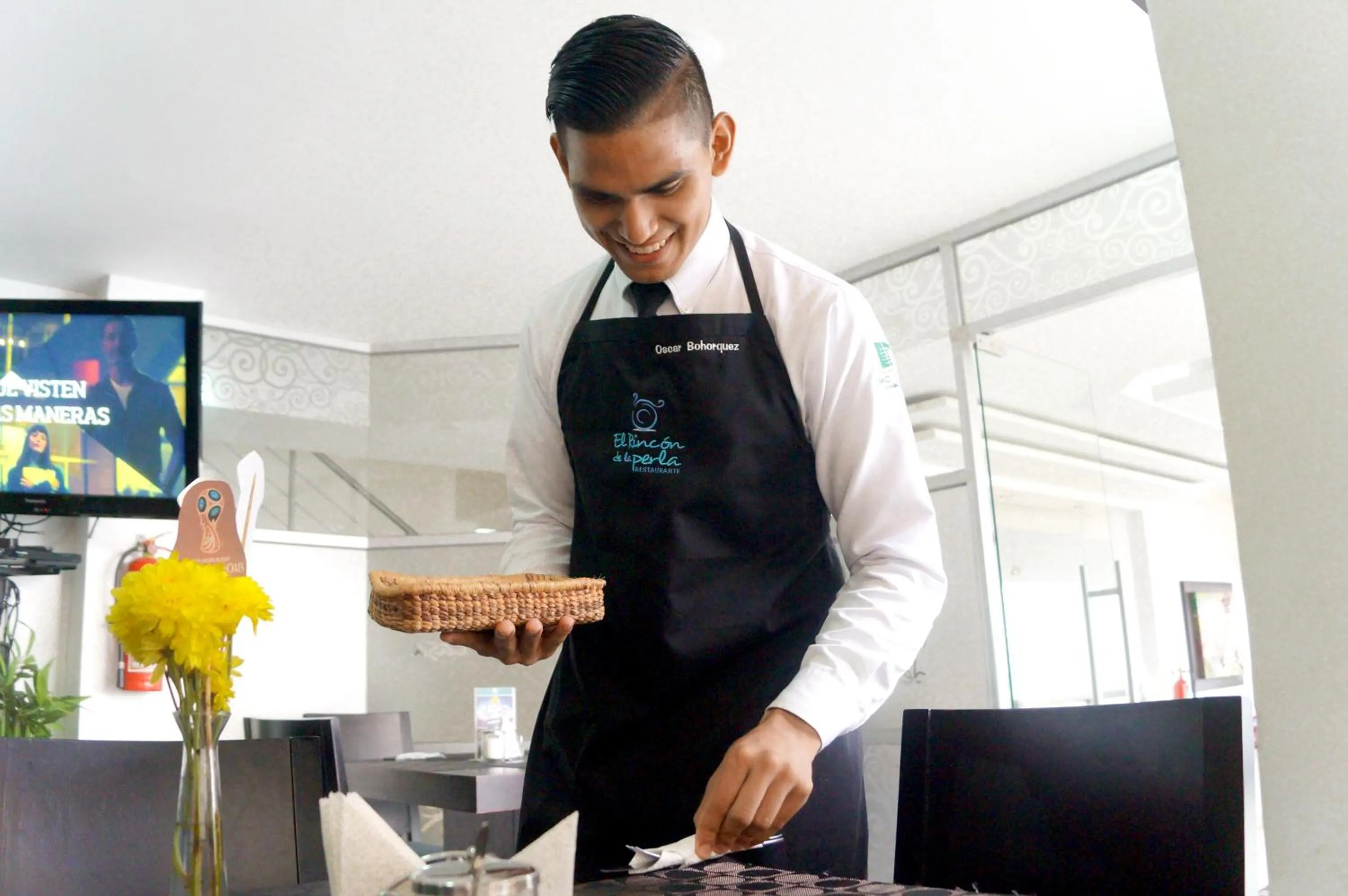 Staff in Hotel MC Suites - Confort cerca del Aeropuerto