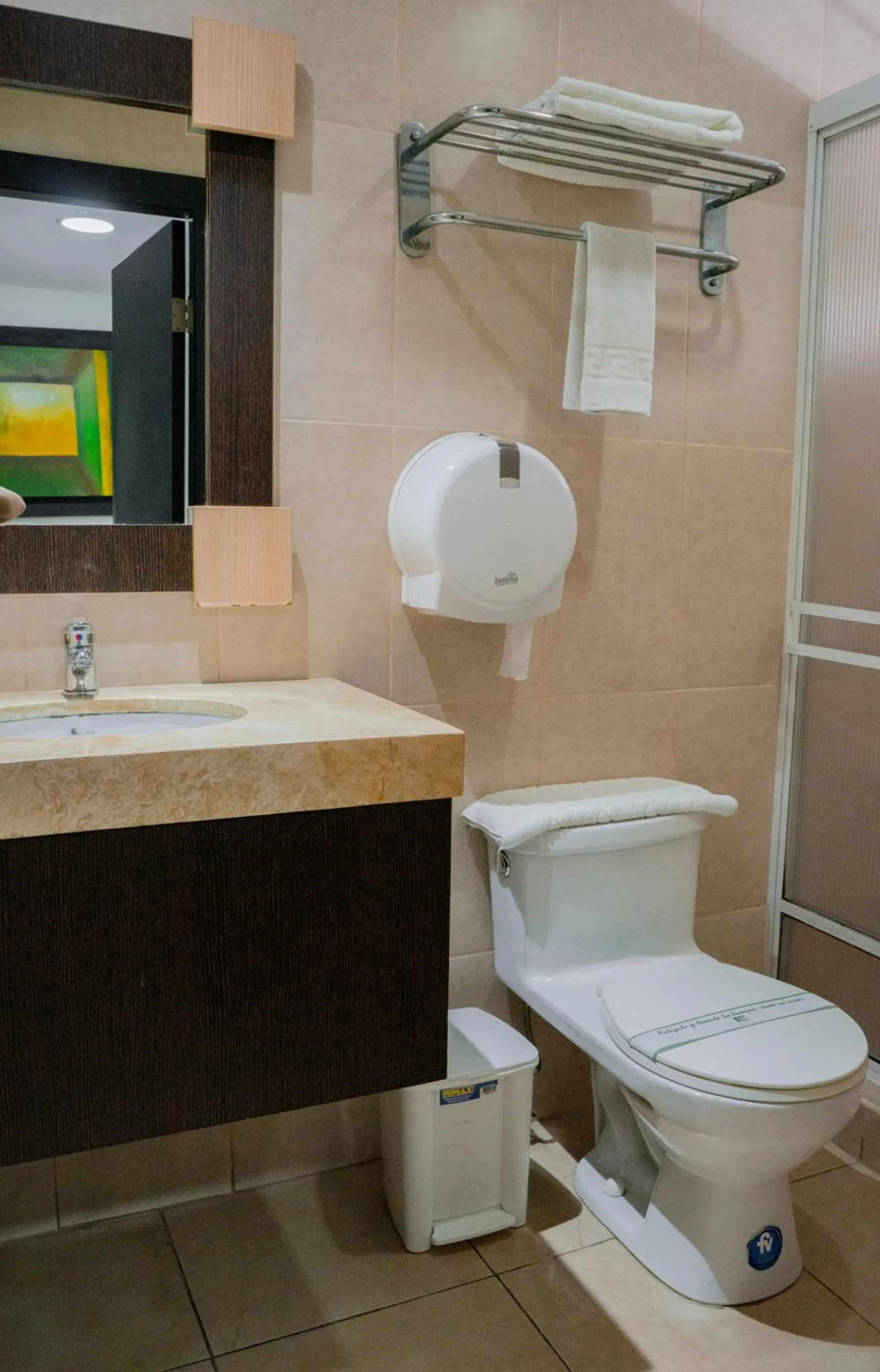 Bathroom in Hotel MC Suites - Confort cerca del Aeropuerto