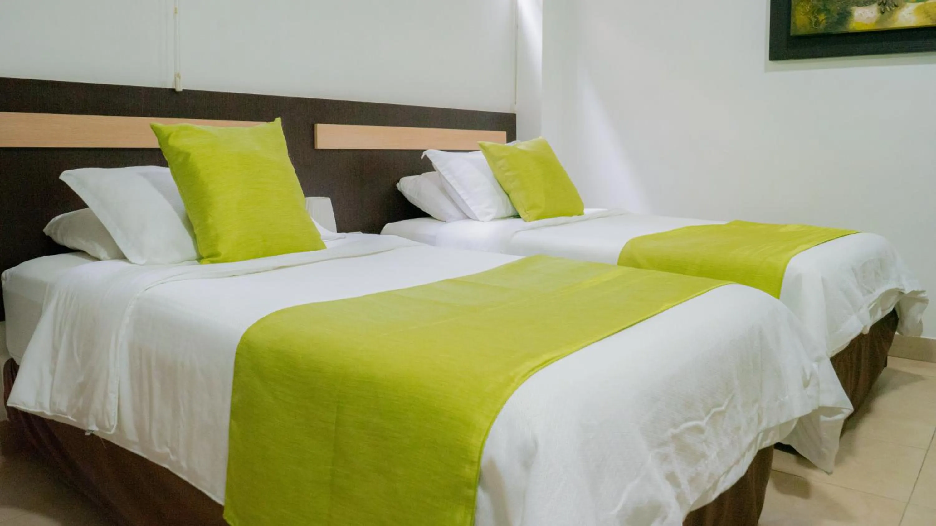 Bedroom, Bed in Hotel MC Suites - Confort cerca del Aeropuerto