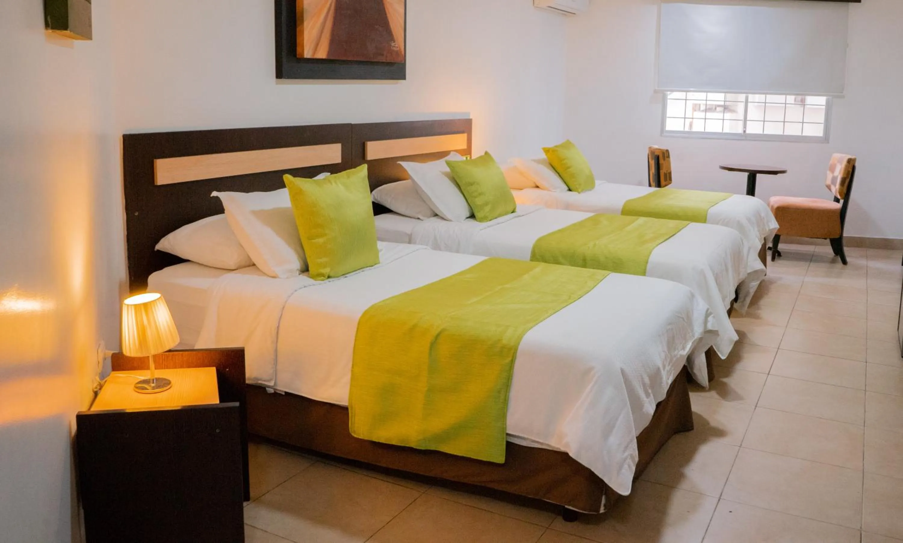 Photo of the whole room, Bed in Hotel MC Suites - Confort cerca del Aeropuerto