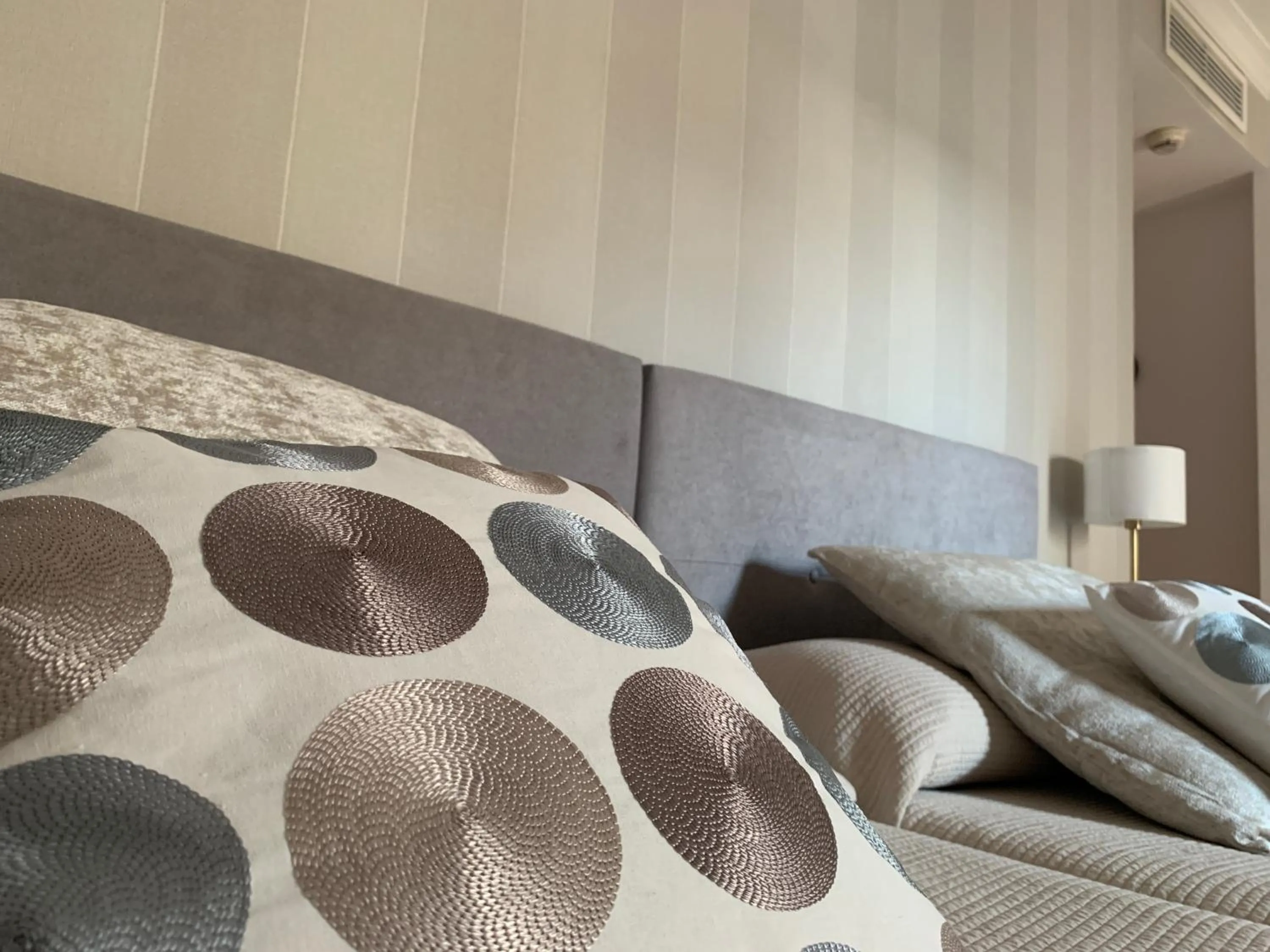 Bed in Benabola Hotel & Suites