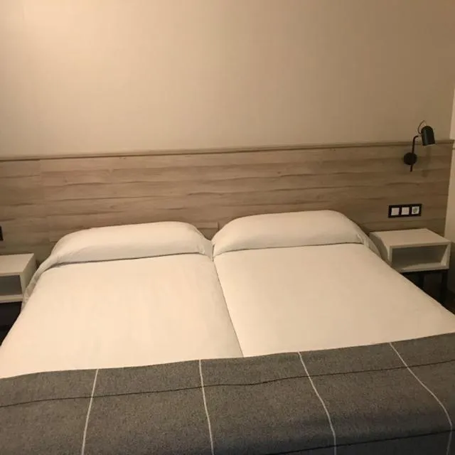 Bed in Hotel Torres Manlleu