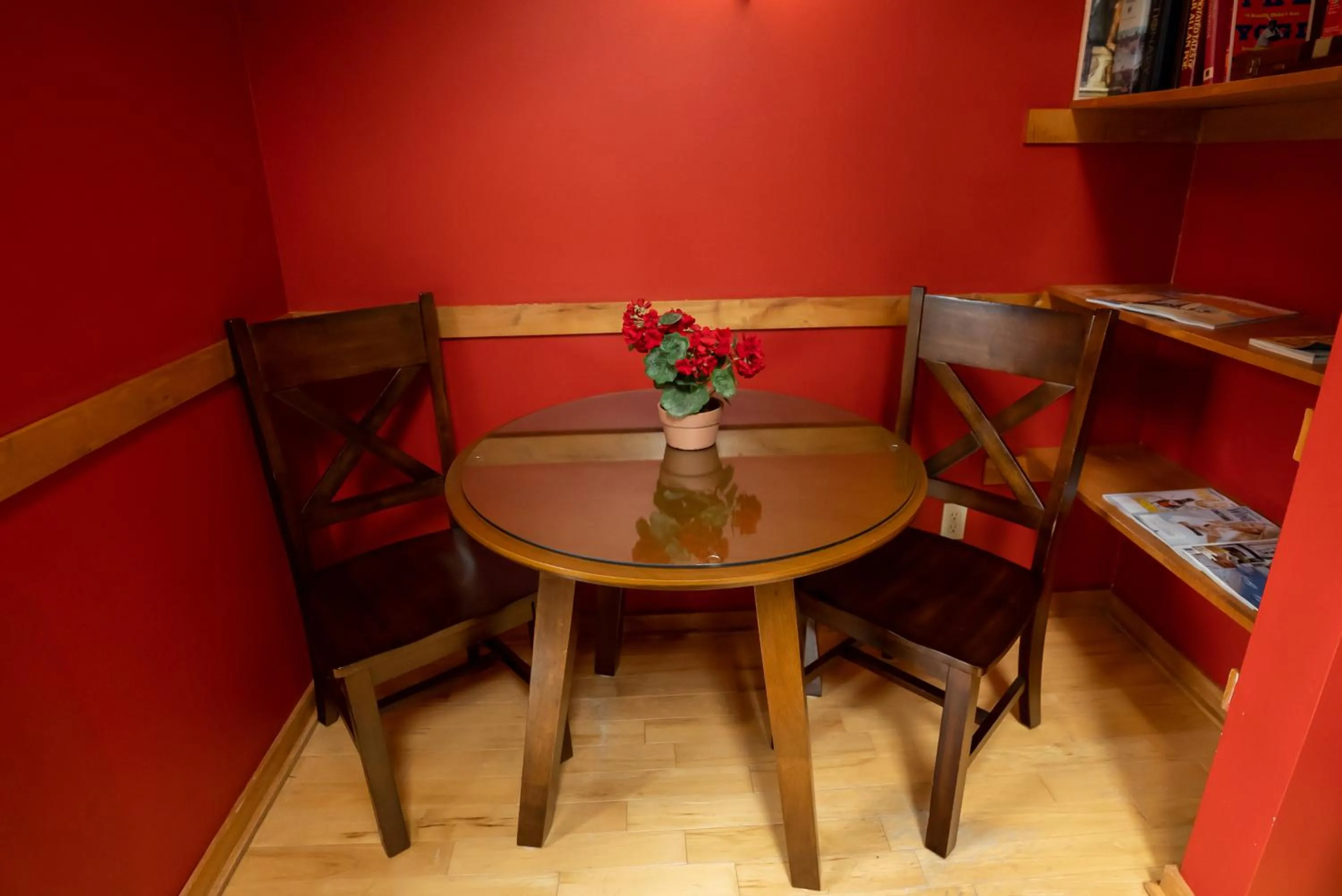 Seating area in Garden Grove Inn Bed and Breakfast