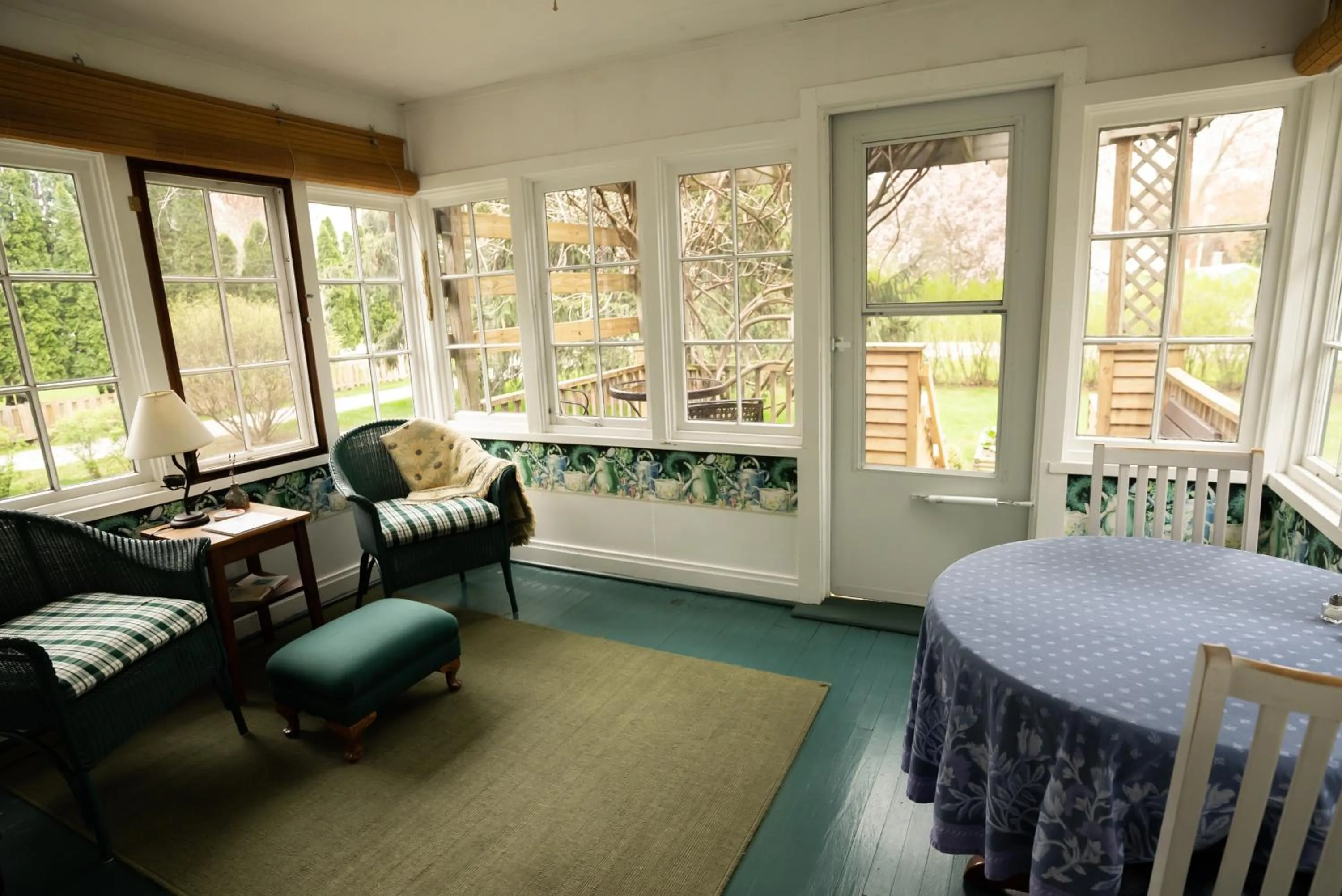 Patio in Garden Grove Inn Bed and Breakfast