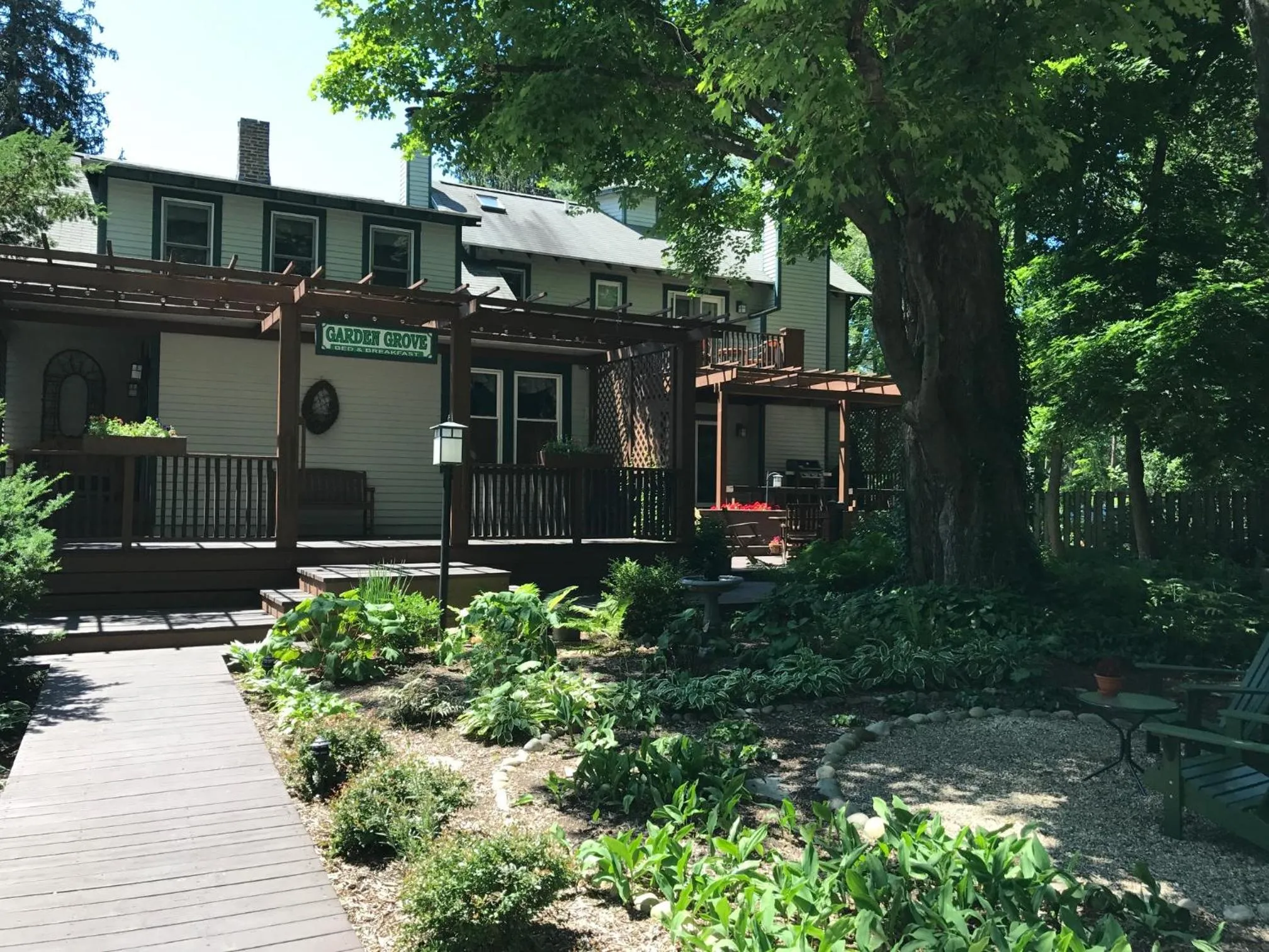 Property building in Garden Grove Inn Bed and Breakfast
