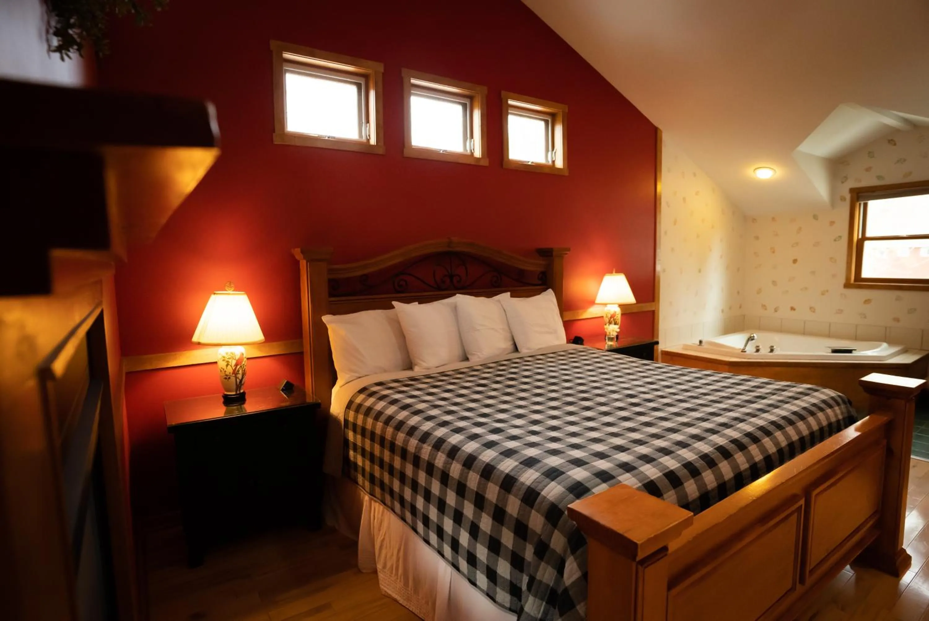 Bed in Garden Grove Inn Bed and Breakfast