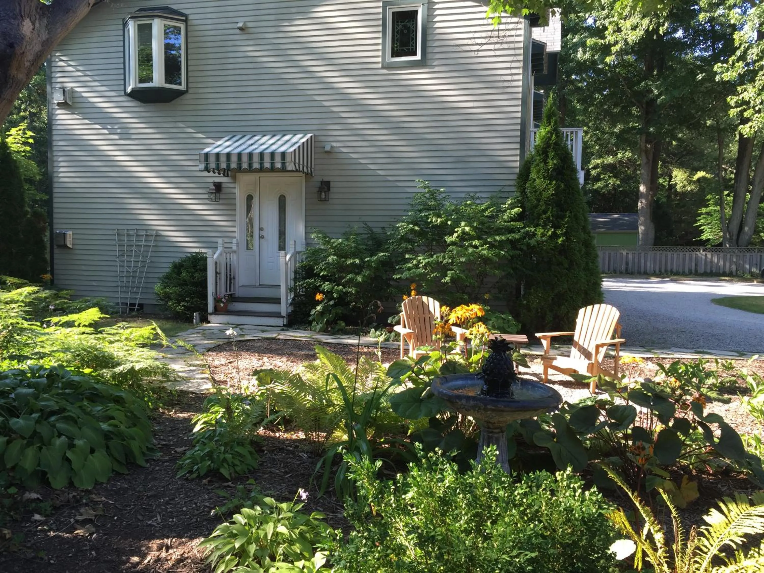 Garden in Garden Grove Inn Bed and Breakfast