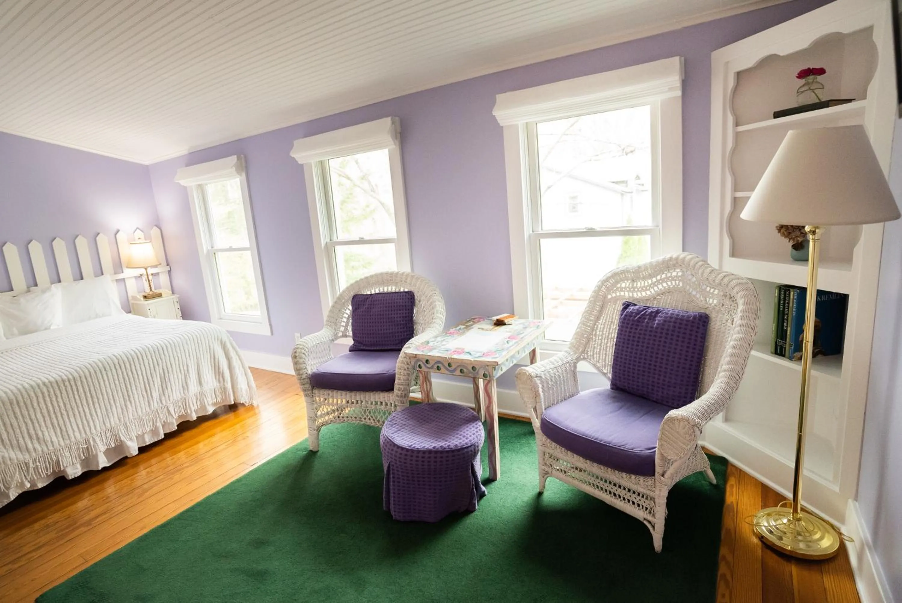 Bed in Garden Grove Inn Bed and Breakfast