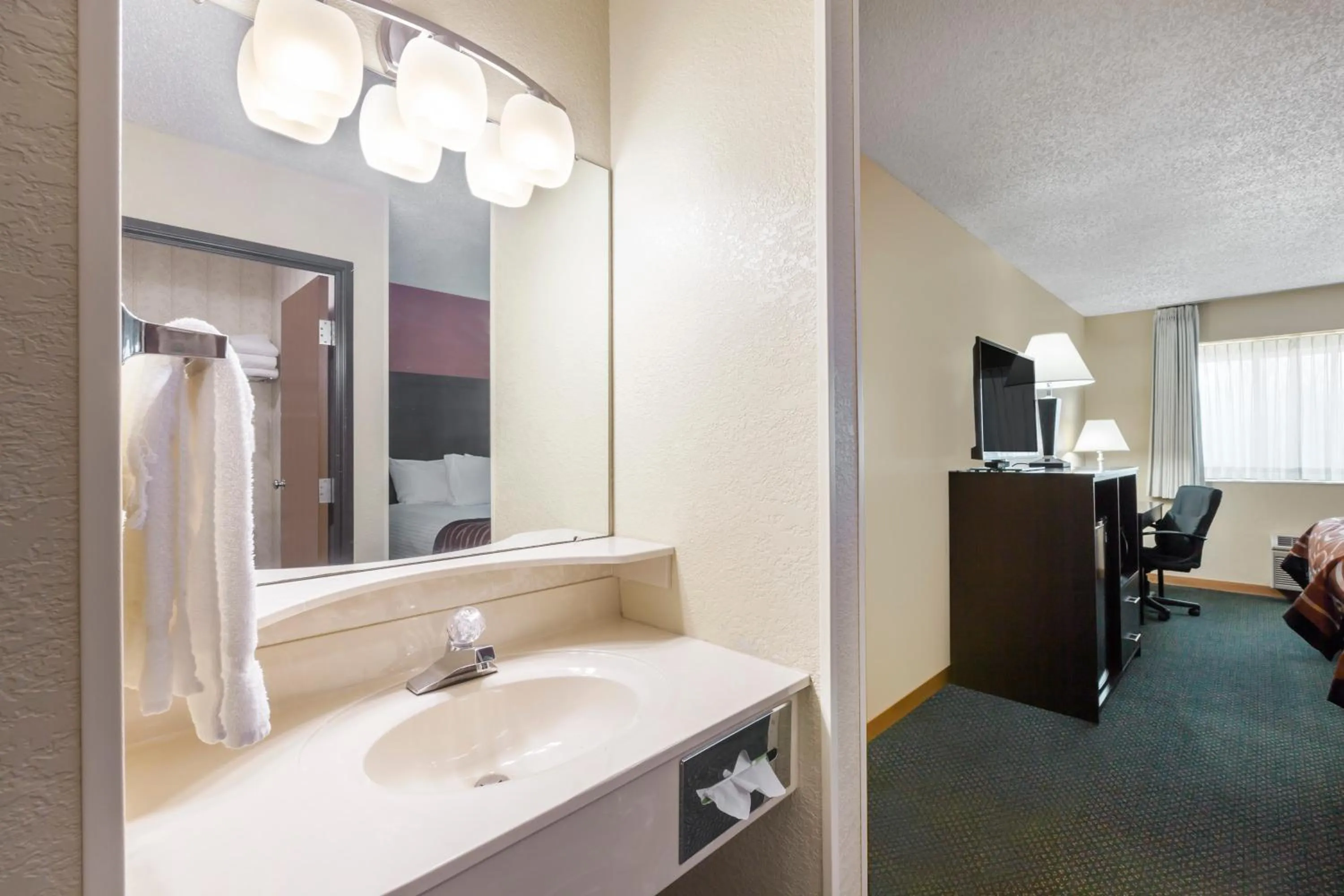 Decorative detail in Baymont by Wyndham Midland