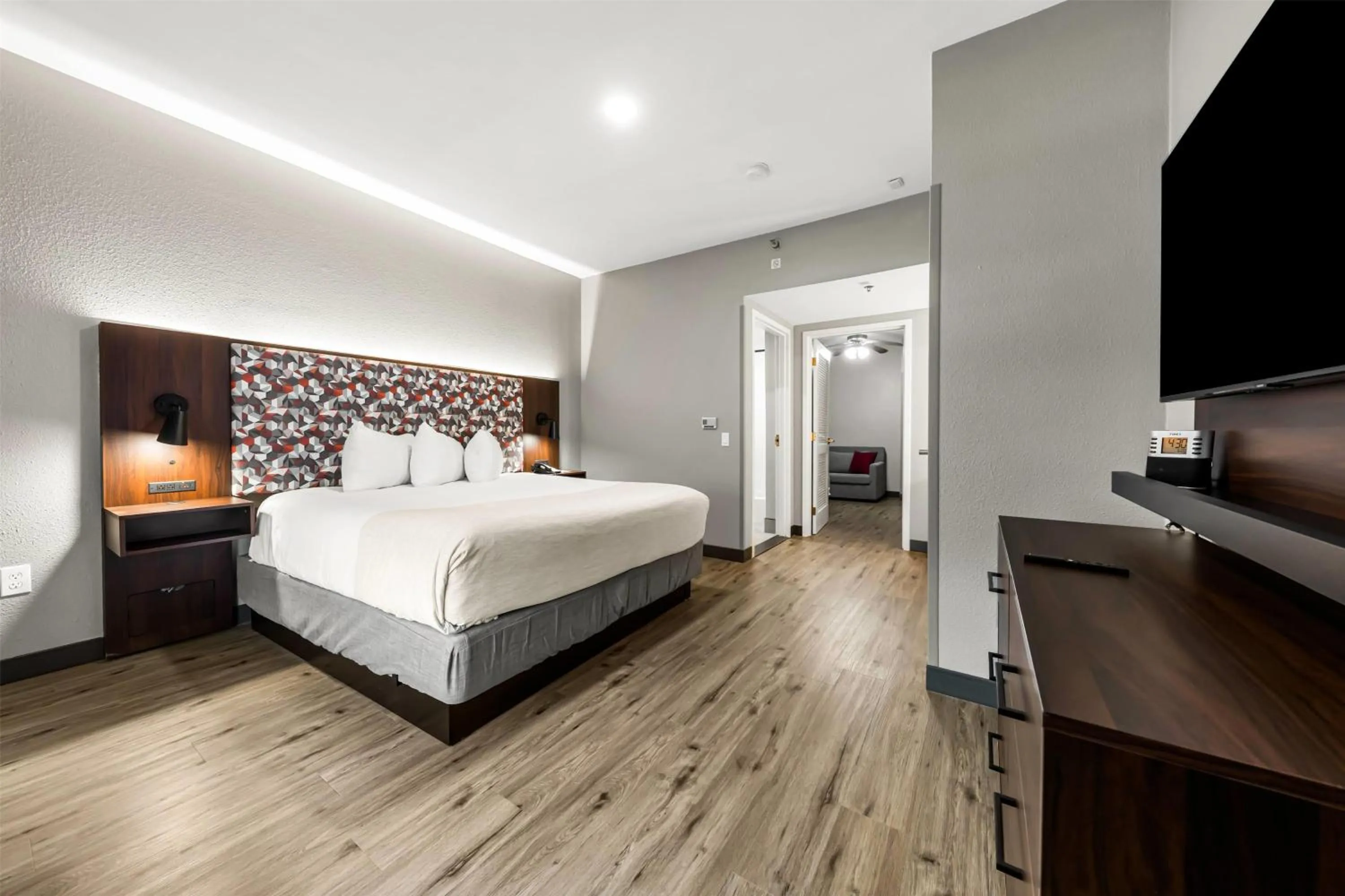 Photo of the whole room, Bed in Hawthorn Extended Stay by Wyndham College Station