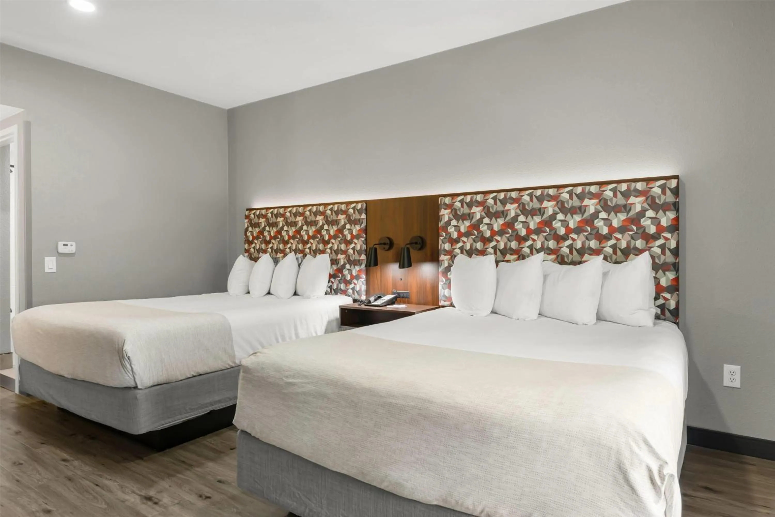 Photo of the whole room, Bed in Hawthorn Extended Stay by Wyndham College Station