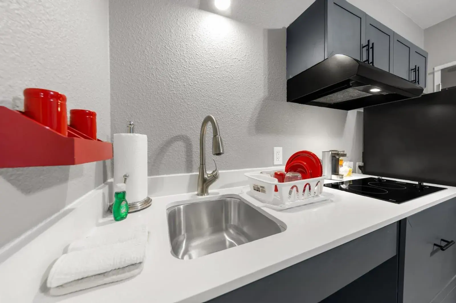 One-Bedroom Suite with One Queen Bed and Full Kitchen - Mobility Accessible/Non-Smoking in Hawthorn Extended Stay by Wyndham College Station One-Bedroom Suite with One Queen Bed and Full Kitchen - Mobility Accessible/Non-Smoking in Hawthorn Extended Stay by Wyndham College Station