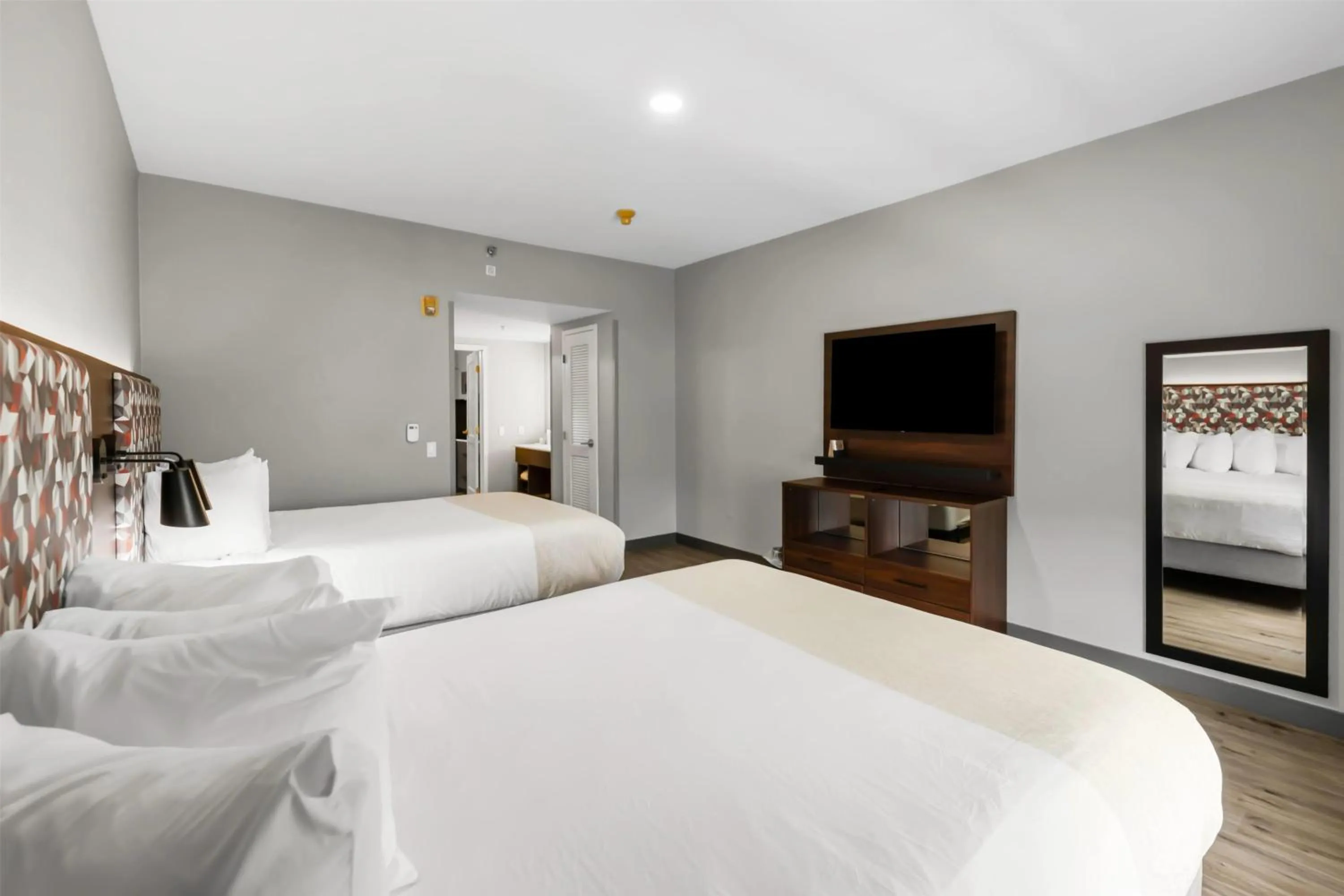 Photo of the whole room, Bed in Hawthorn Extended Stay by Wyndham College Station