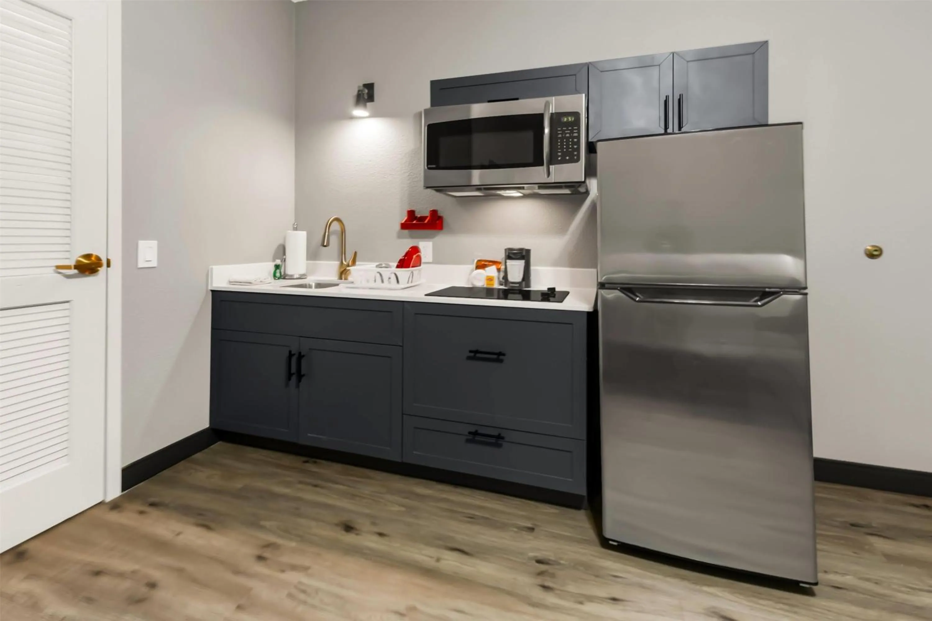 Photo of the whole room in Hawthorn Extended Stay by Wyndham College Station