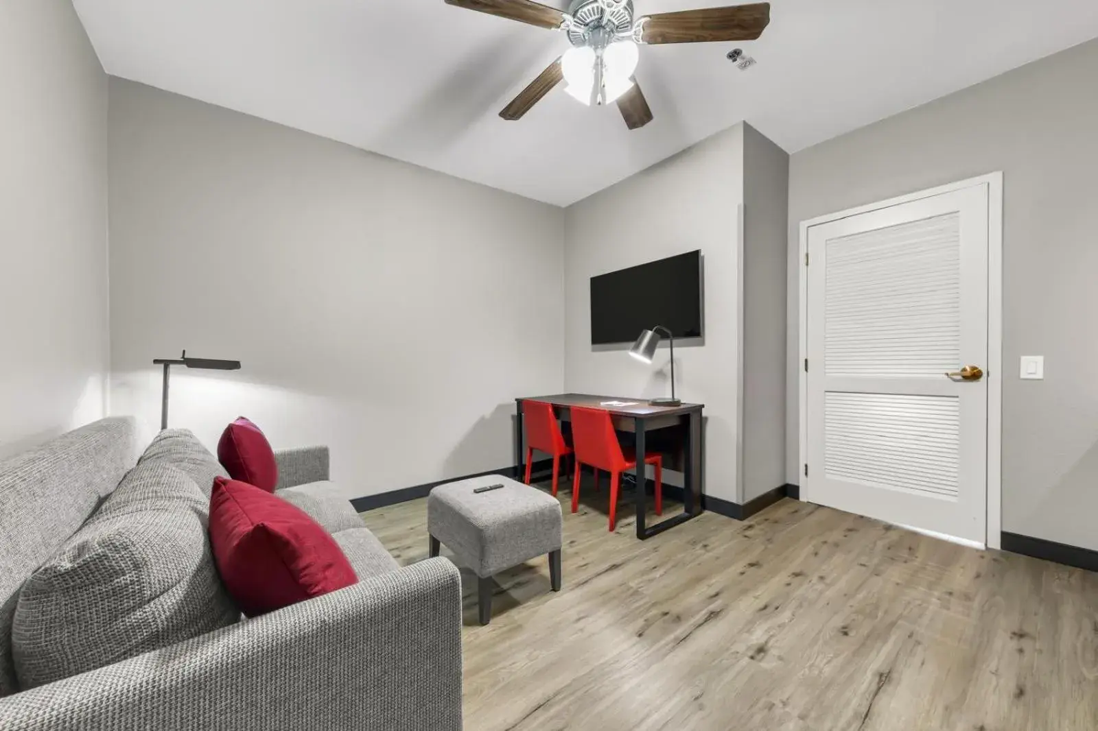Suite with Two Queen Beds and Full Kitchenette - Mobility Access/Non-Smoking in Hawthorn Extended Stay by Wyndham College Station Suite with Two Queen Beds and Full Kitchenette - Mobility Access/Non-Smoking in Hawthorn Extended Stay by Wyndham College Station