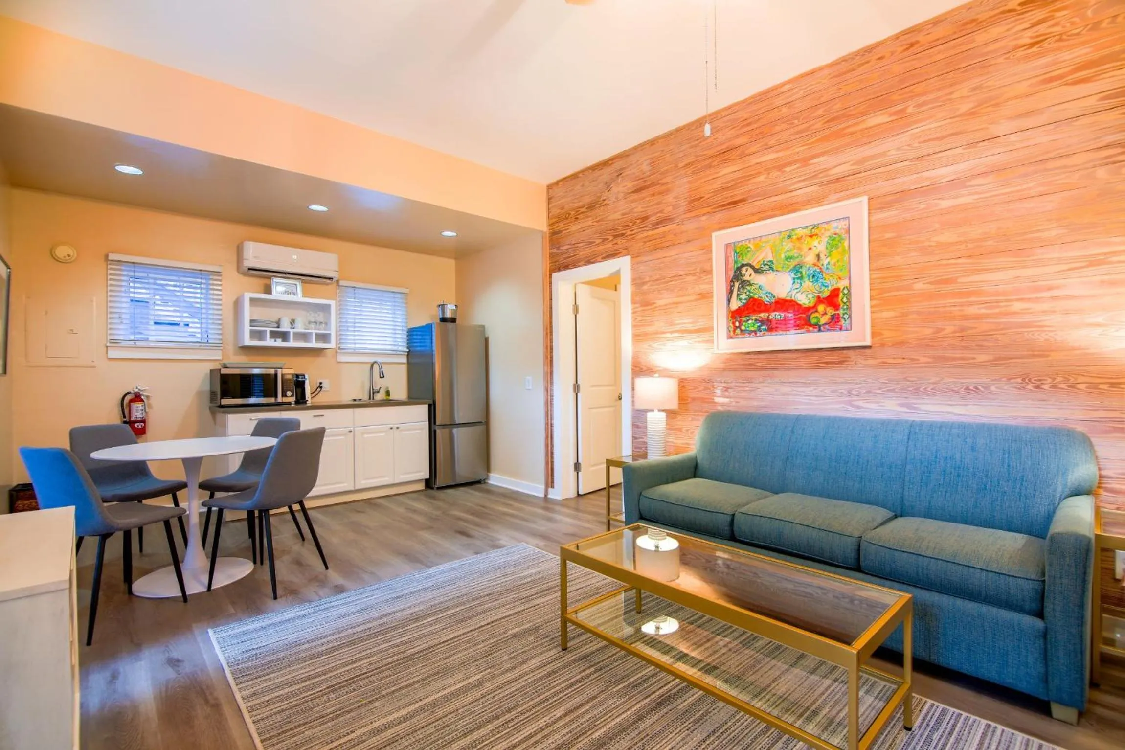 Kitchen or kitchenette in Ambrosia Key West