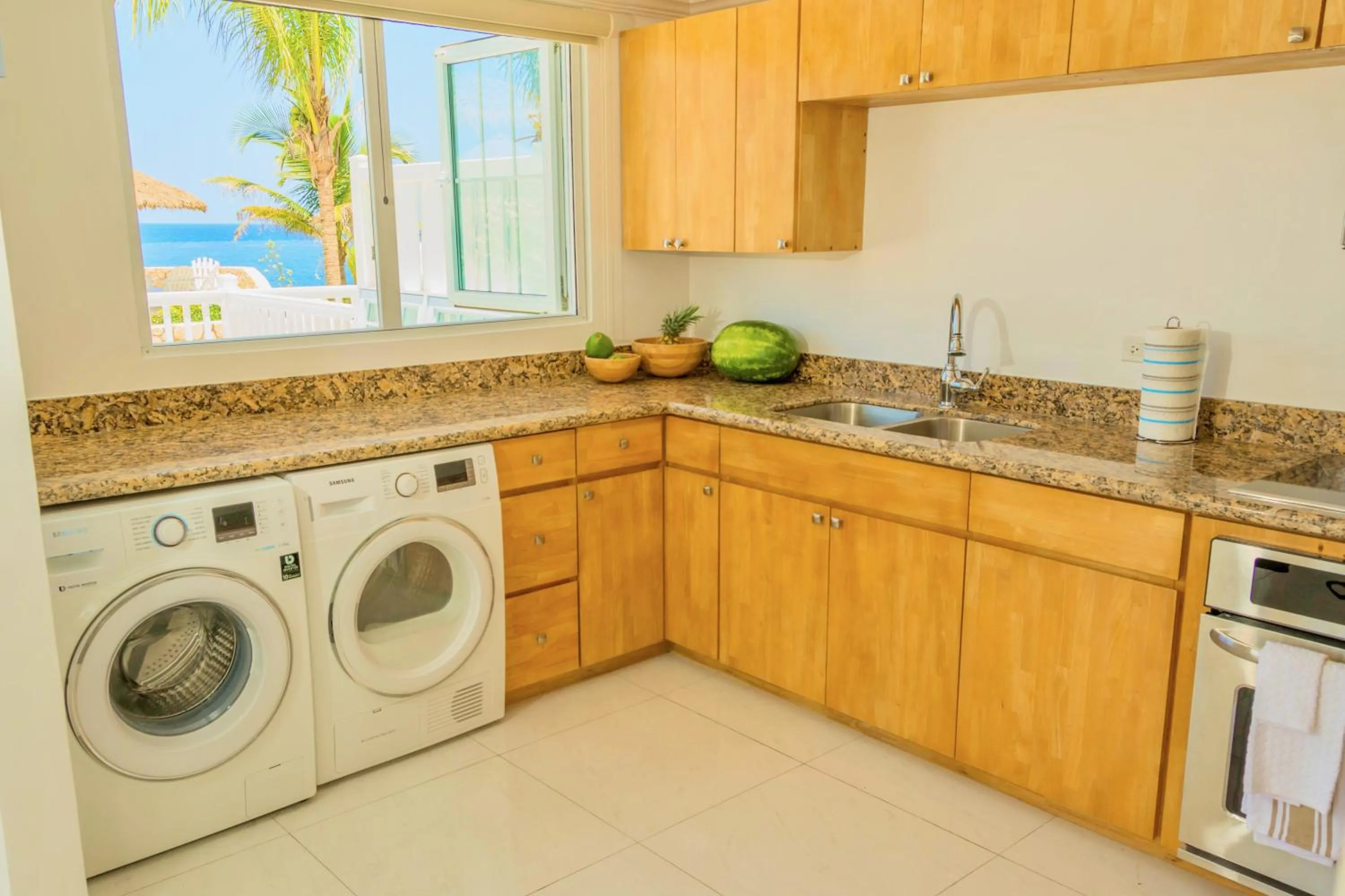 Kitchen or kitchenette in Stunning Ocean View