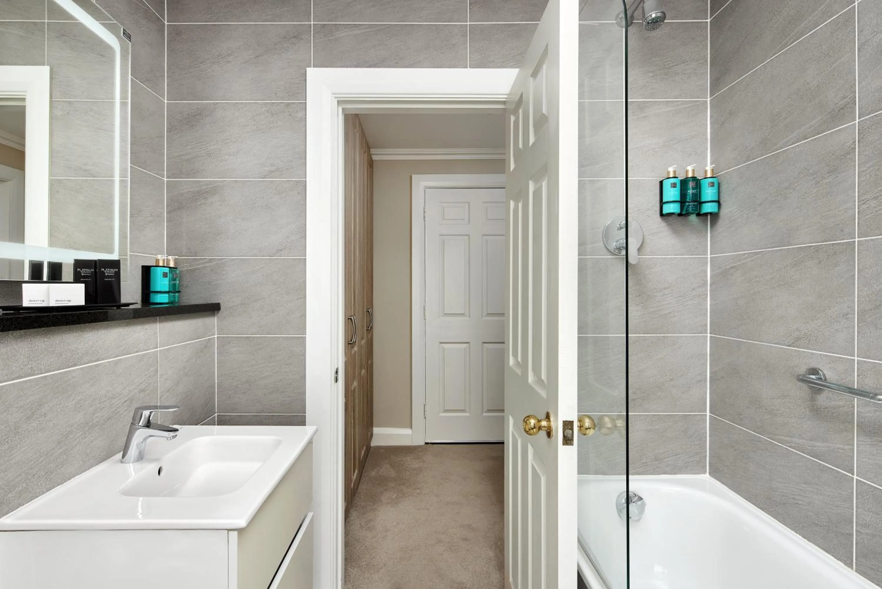 Bathroom in The Sandymount Hotel