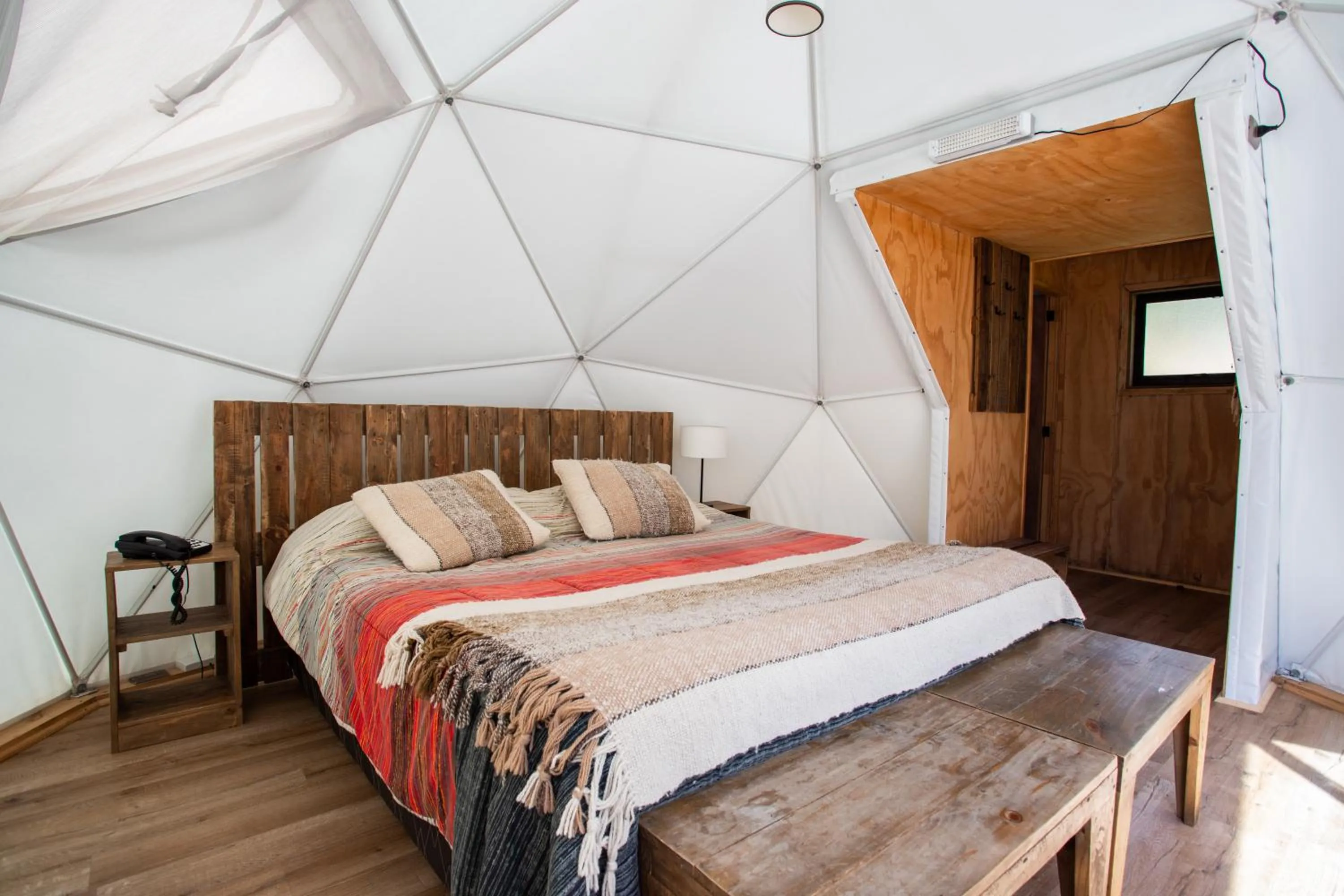 Photo of the whole room, Bed in Termas de Aguas Calientes