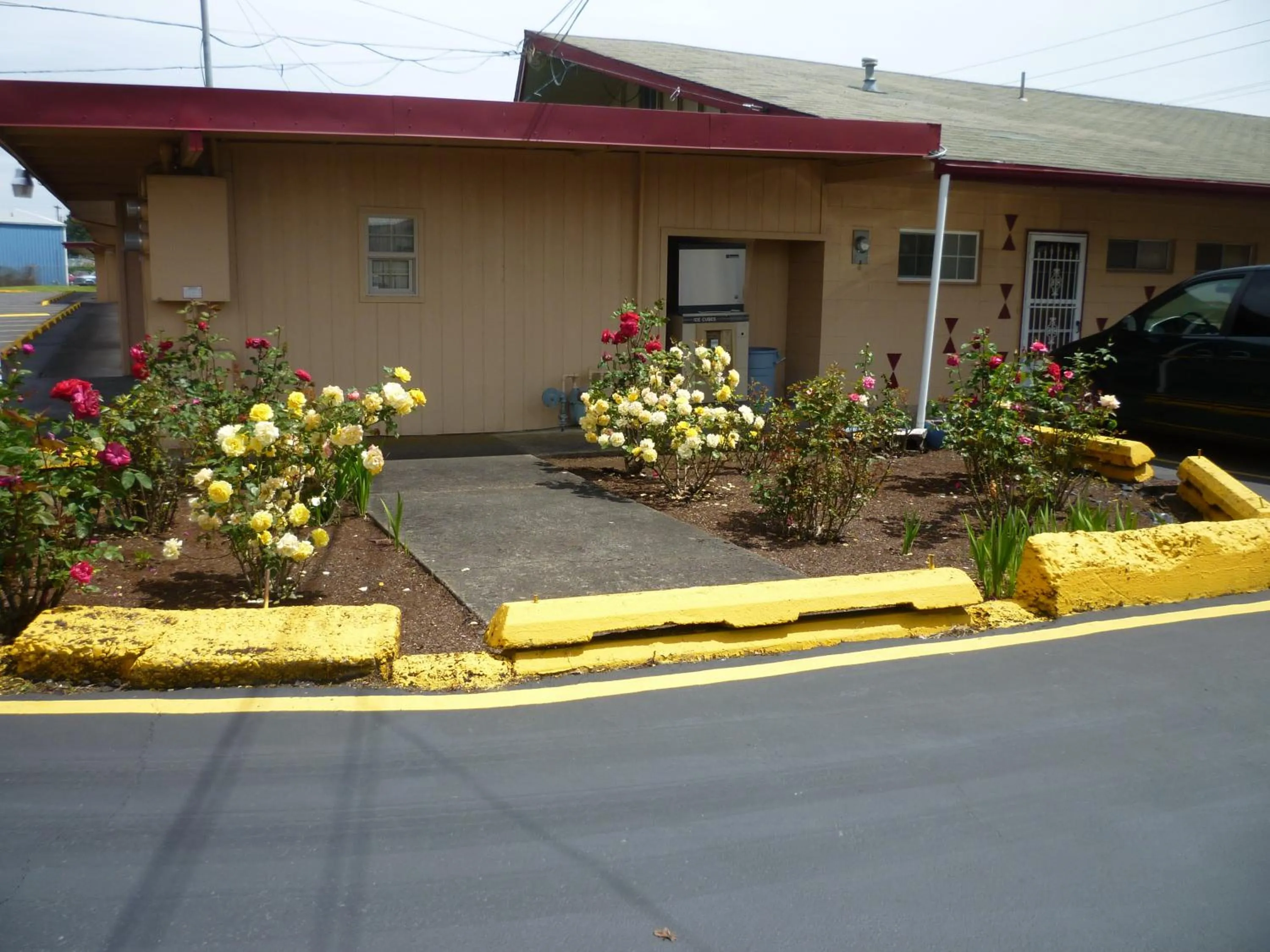 Decorative detail in Budget Inn Motel