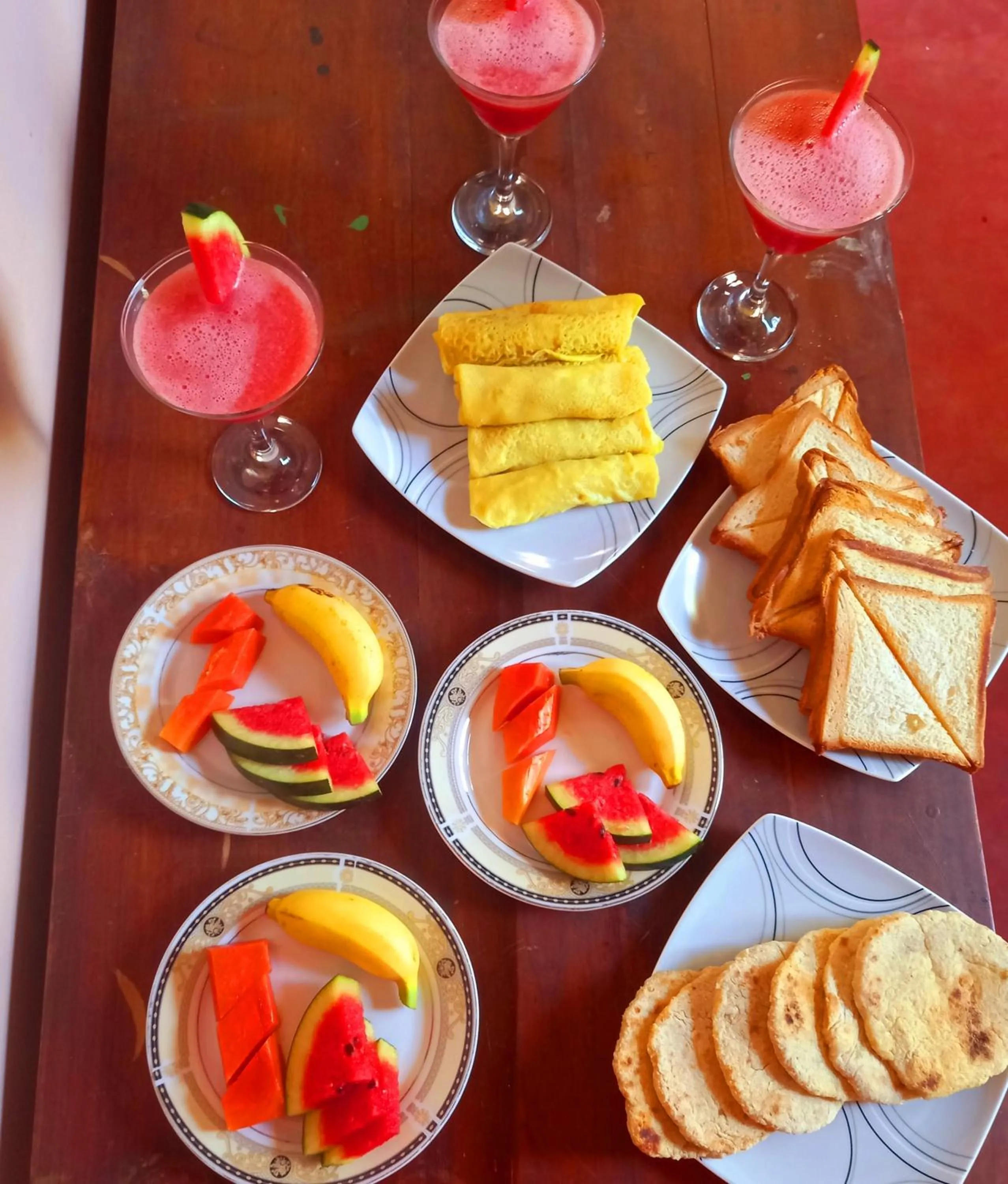 Breakfast in Avian Garden Udawalawe