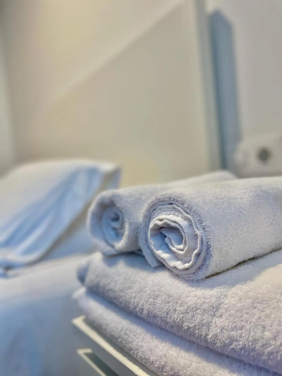 towels, Bed in Cíes Premium Suitel García Barbón 73 - Love your Stay