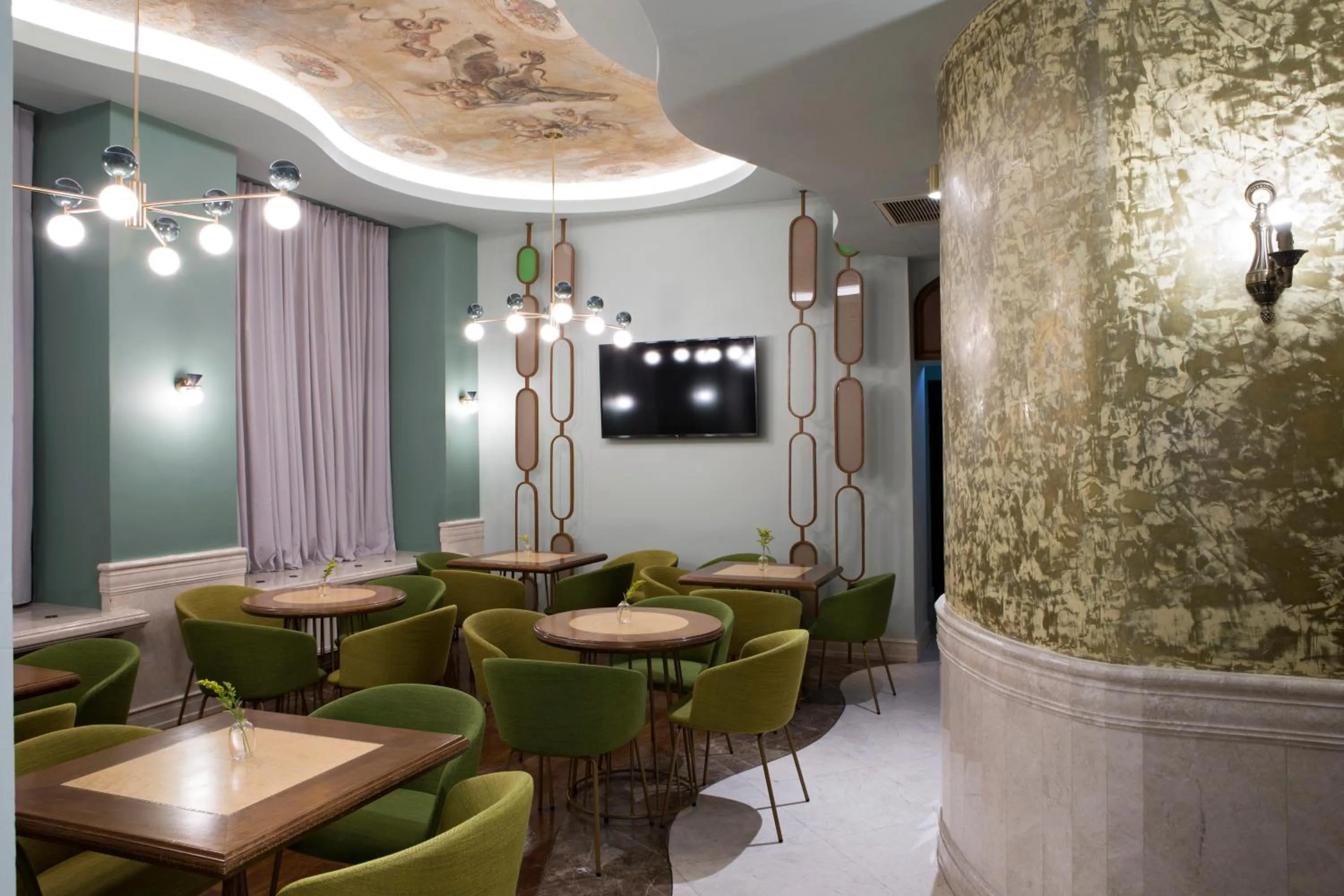 Restaurant/places to eat in Zeus Essence Bucharest Venezia