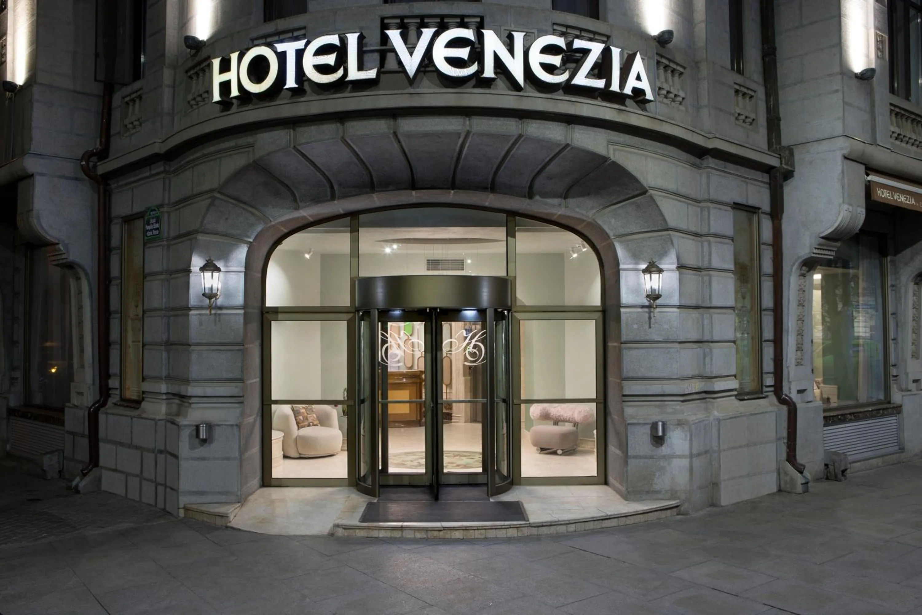 Facade/entrance in Zeus Essence Bucharest Venezia