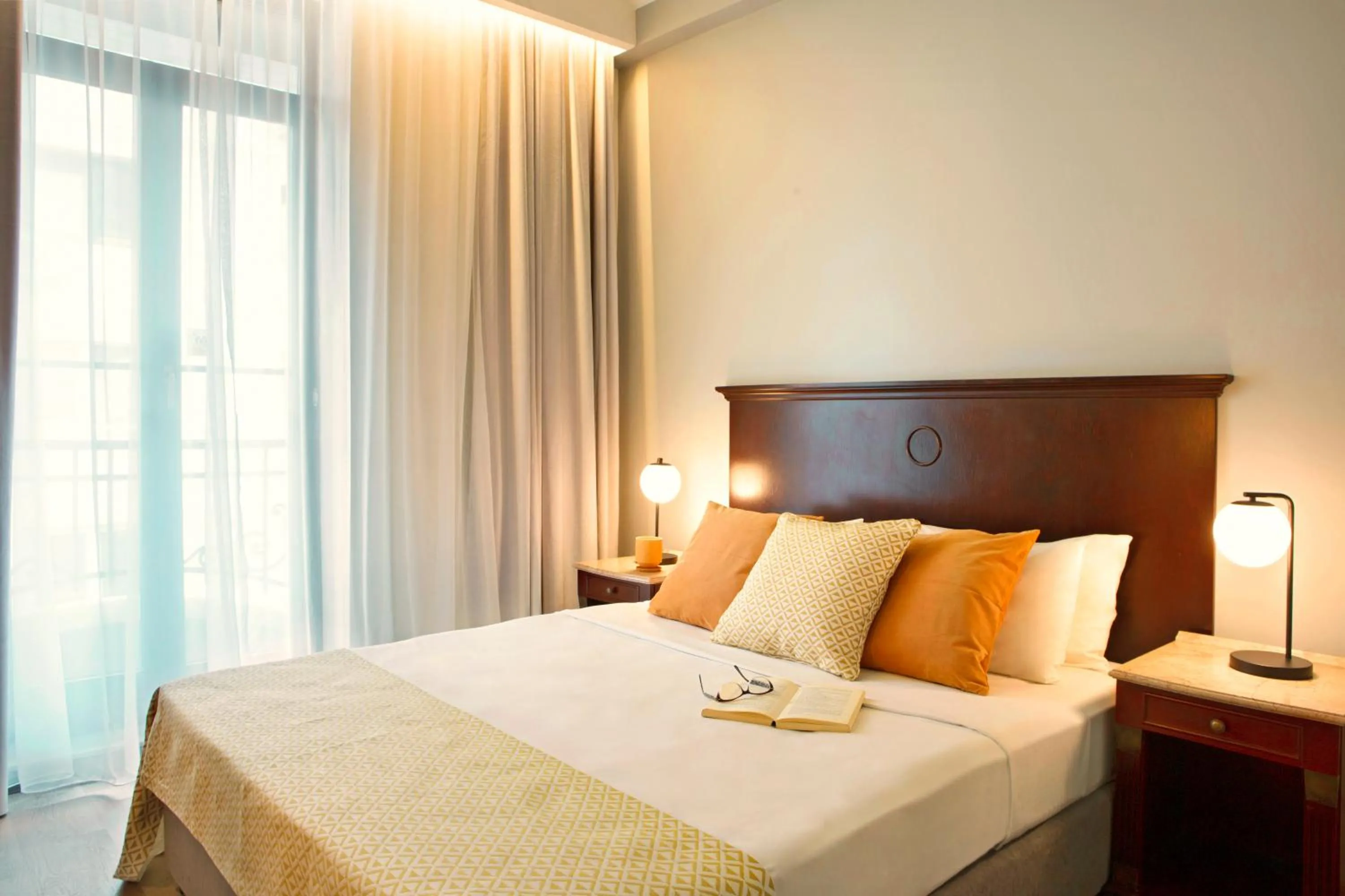 Bed in Zeus Essence Bucharest Venezia