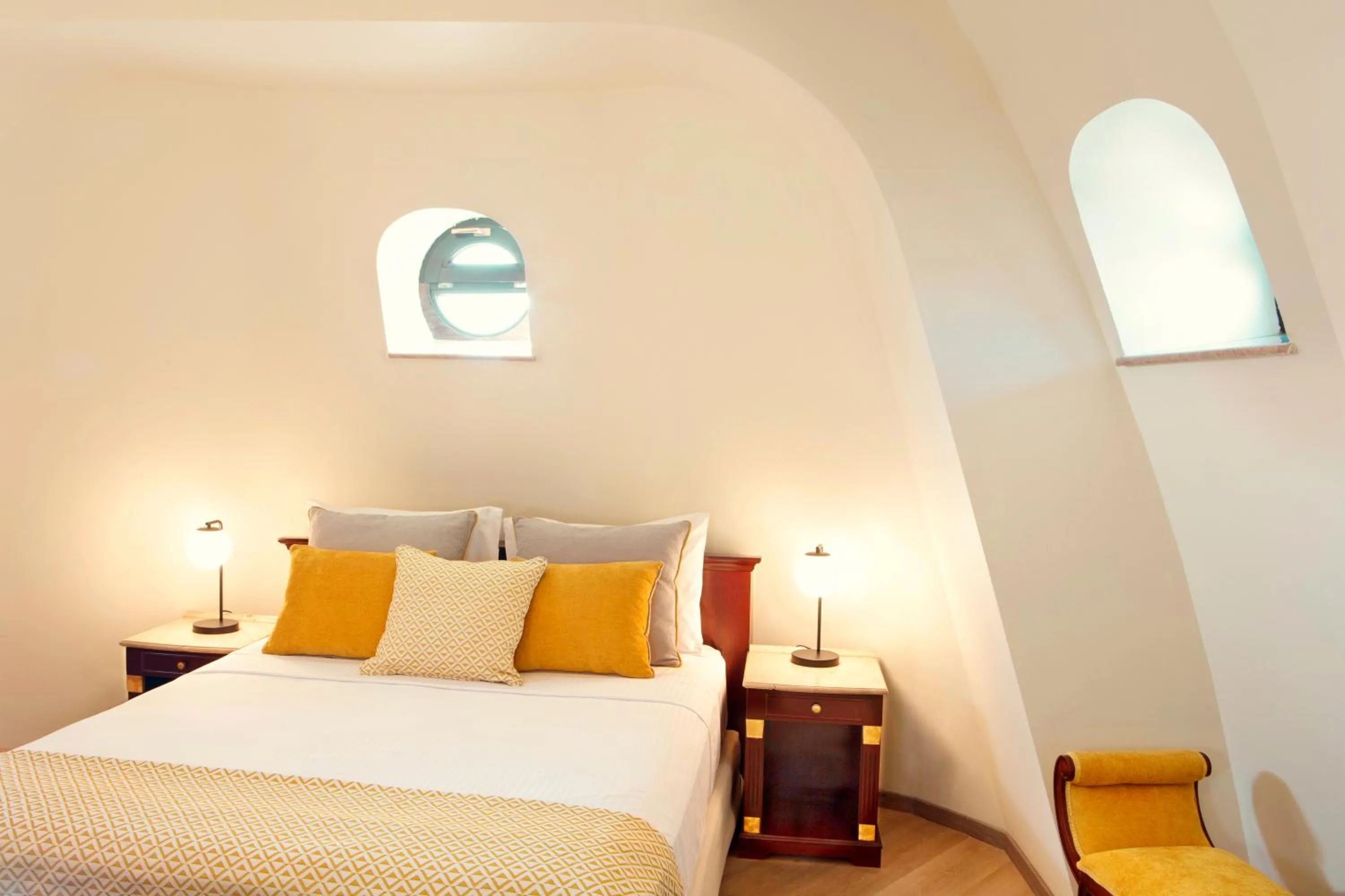 Bed in Zeus Essence Bucharest Venezia