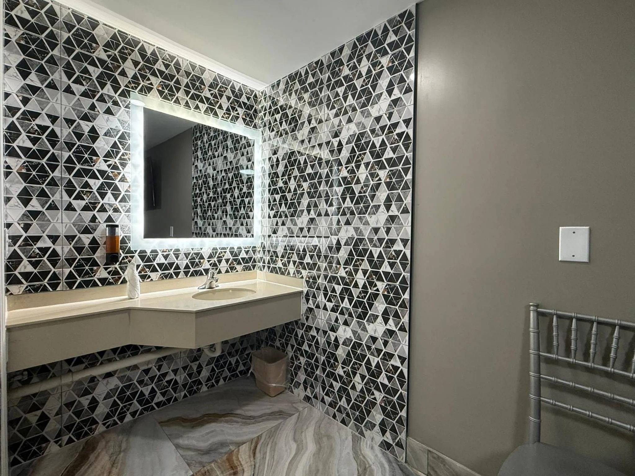 Bathroom in Beauty Rest Hotel