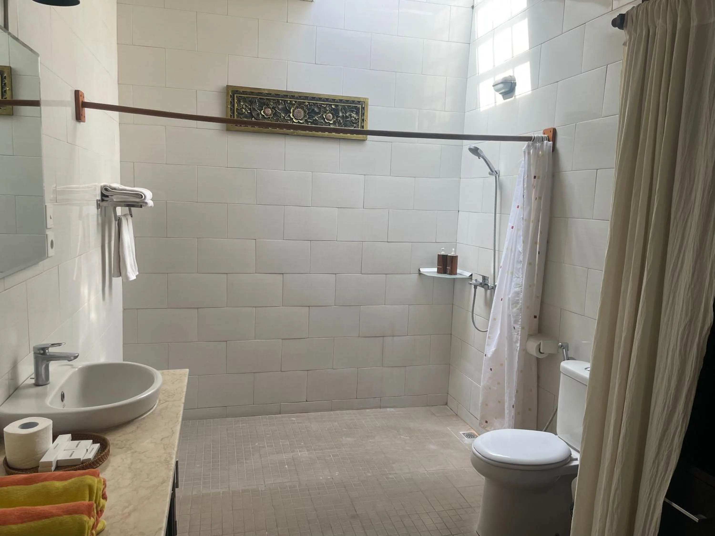 Bathroom in Graha Madesimon