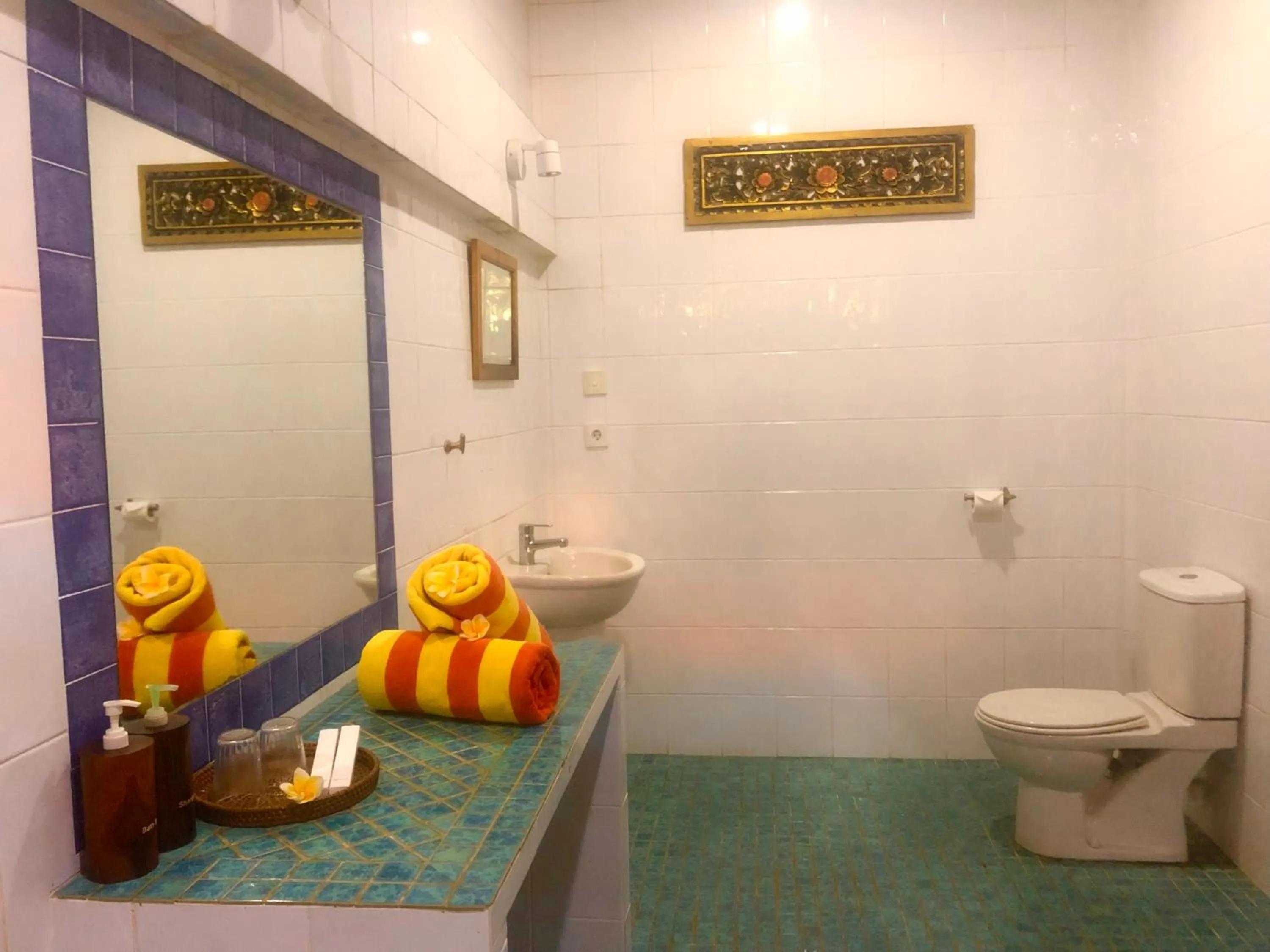 Toilet in Graha Madesimon